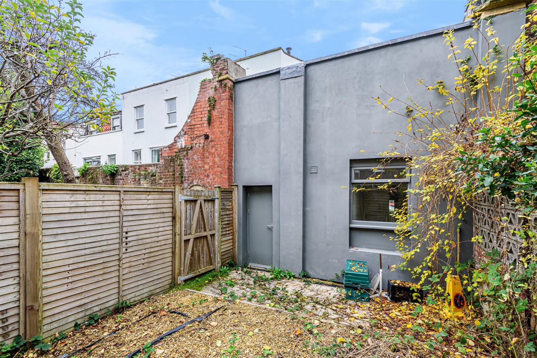 CLIFTON VILLAGE OPPORTUNITY, 3 bedroom, Commercial - 31141364