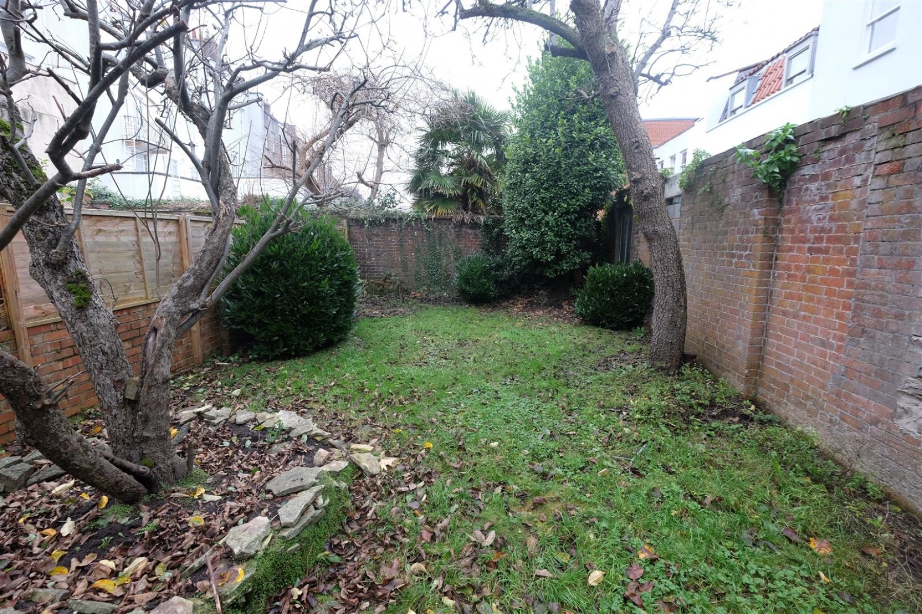 CLIFTON VILLAGE OPPORTUNITY, 3 bedroom, Commercial - 31141364