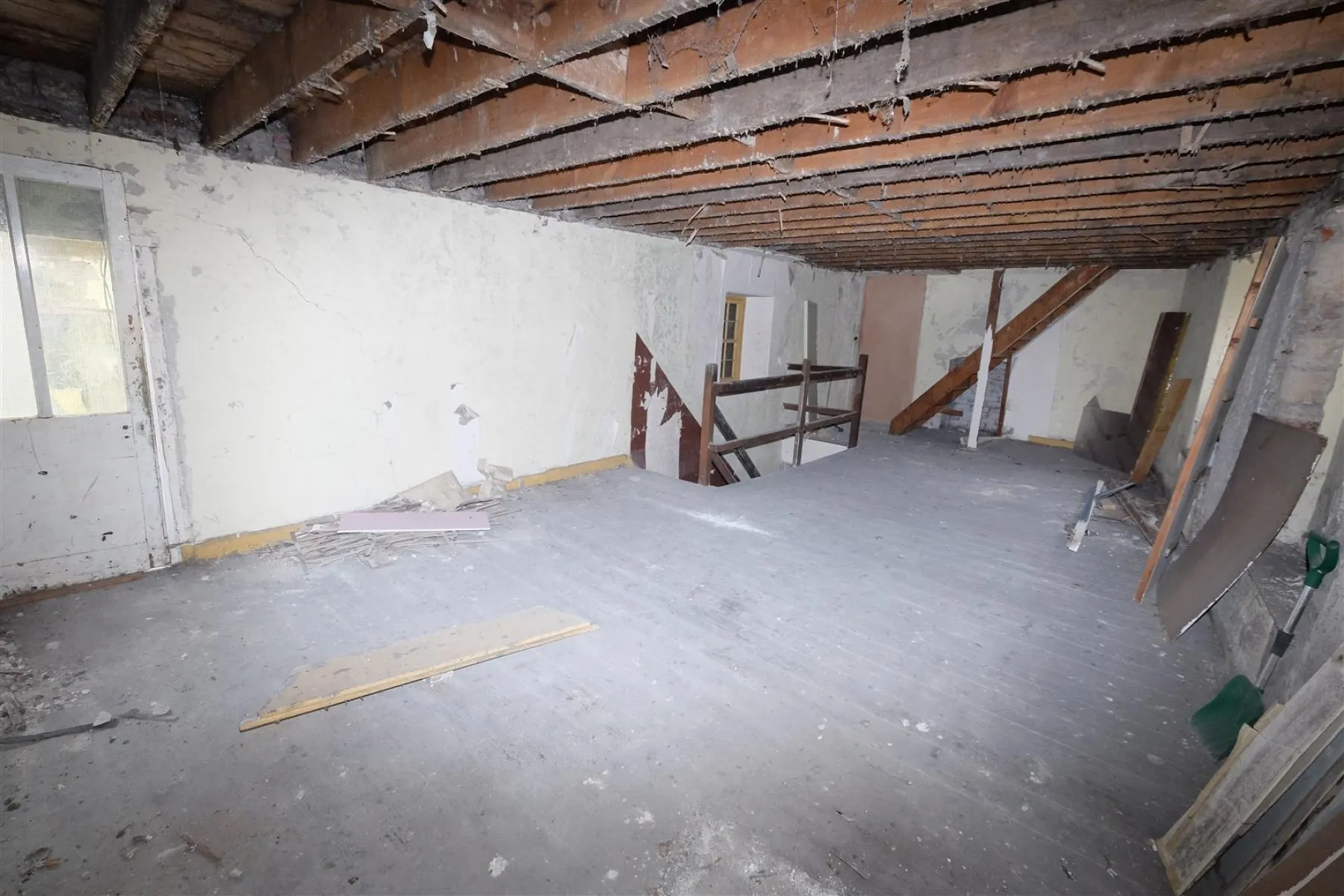 DEVELOPMENT OPPORTUNITY - TOWN CENTRE, 7 bedroom, House - 31315468