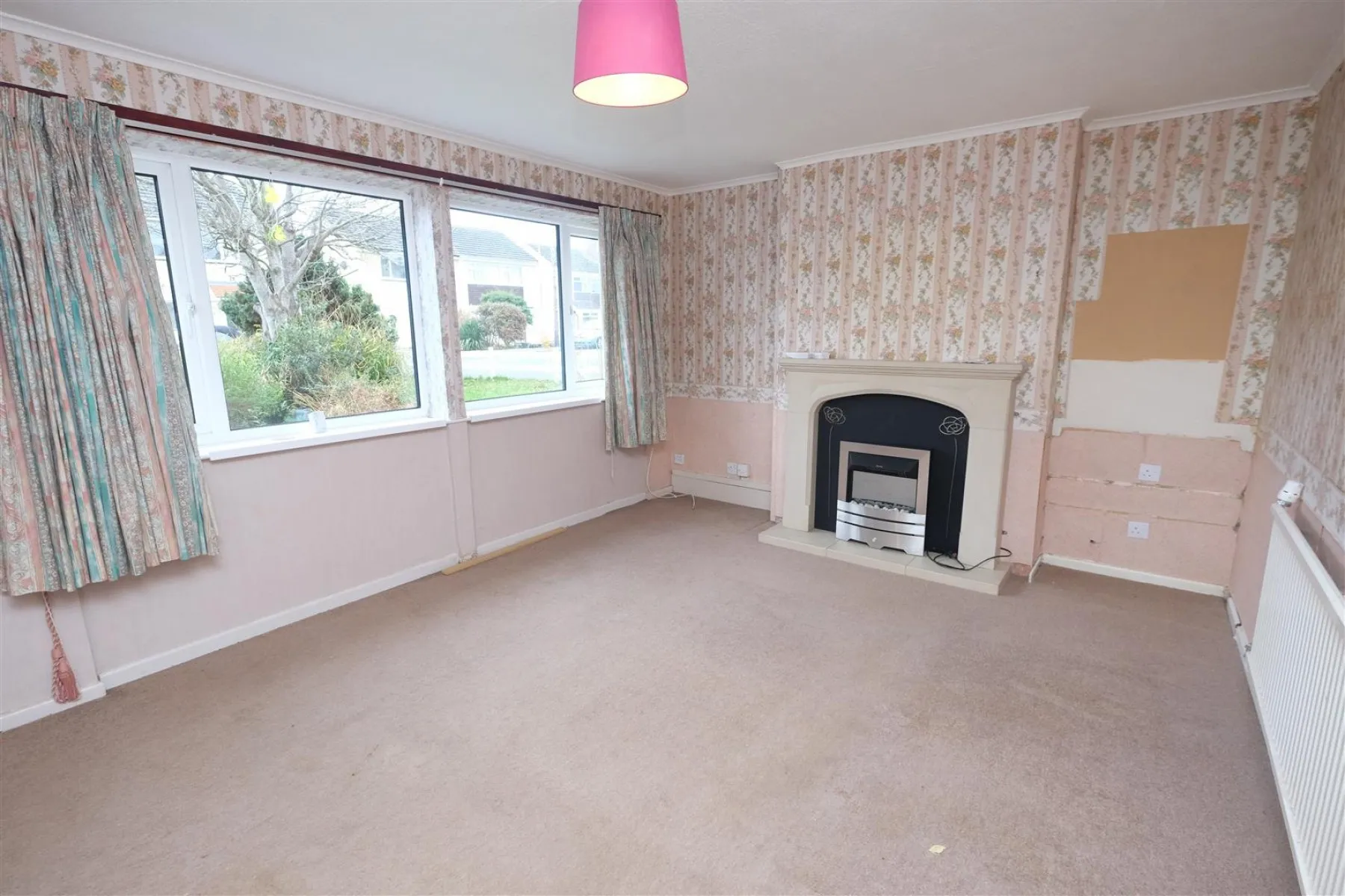 SEMI WITH VIEWS - CONGRESBURY, 3 bedroom, House - Semi-Detached - 31170546