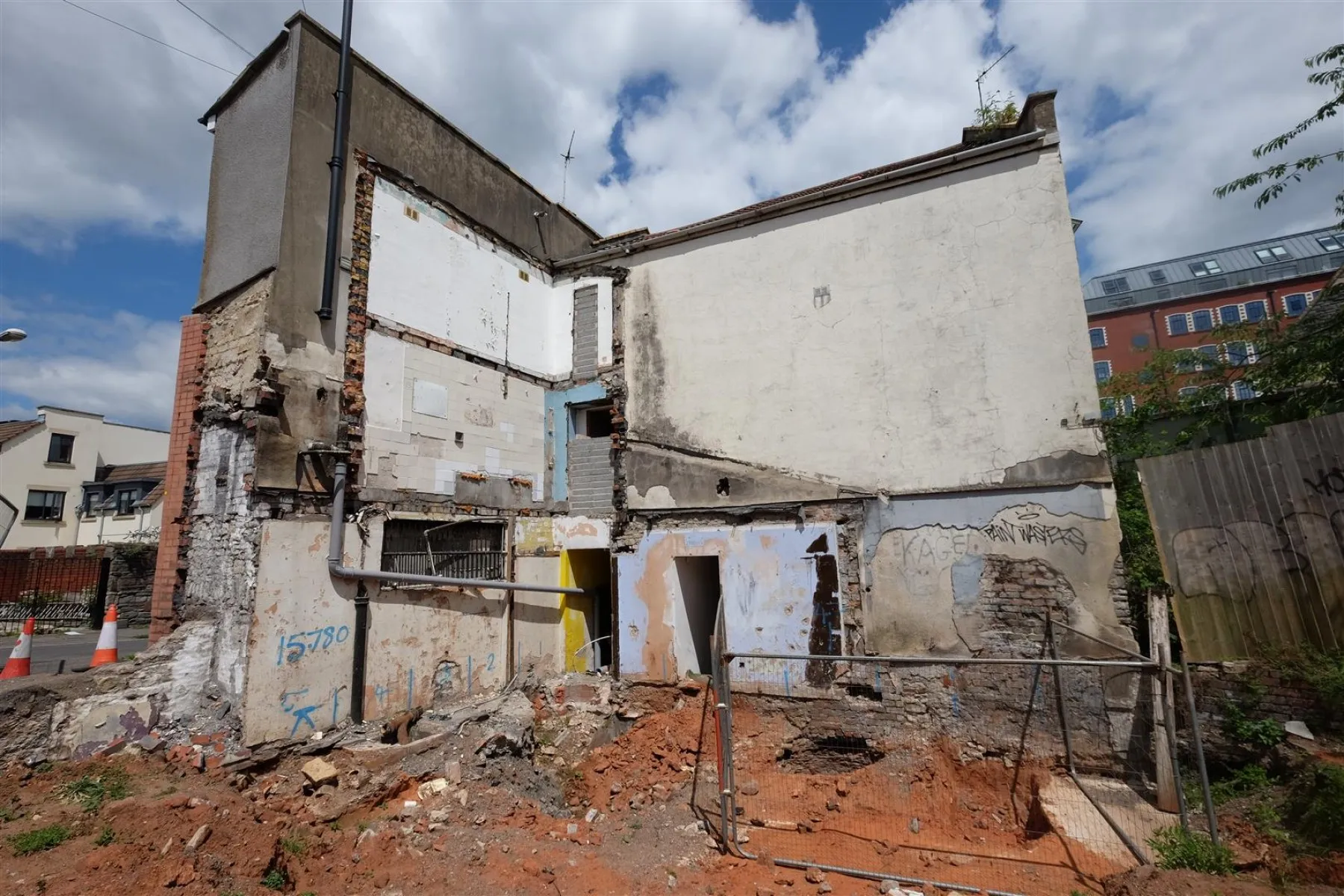 PLANNING | 9 FLATS | GDV £2.55M | BS3, 17 bedroom, Land - Building Plot - 31565974