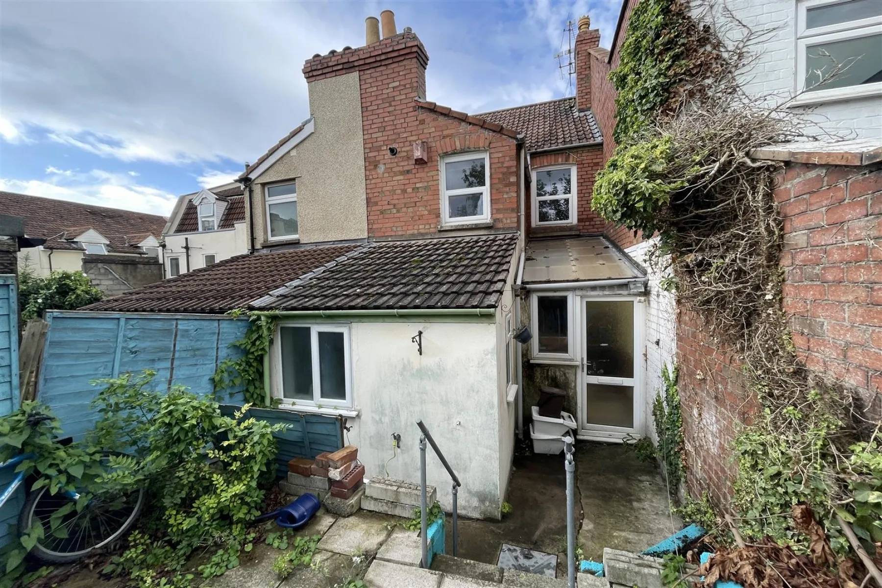 HOUSE | UPDATING | BS4, 3 bedroom, House - Terraced - 32613846