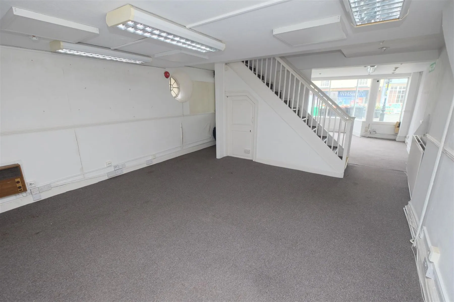 FREEHOLD | THORNBURY, Commercial - 32613774
