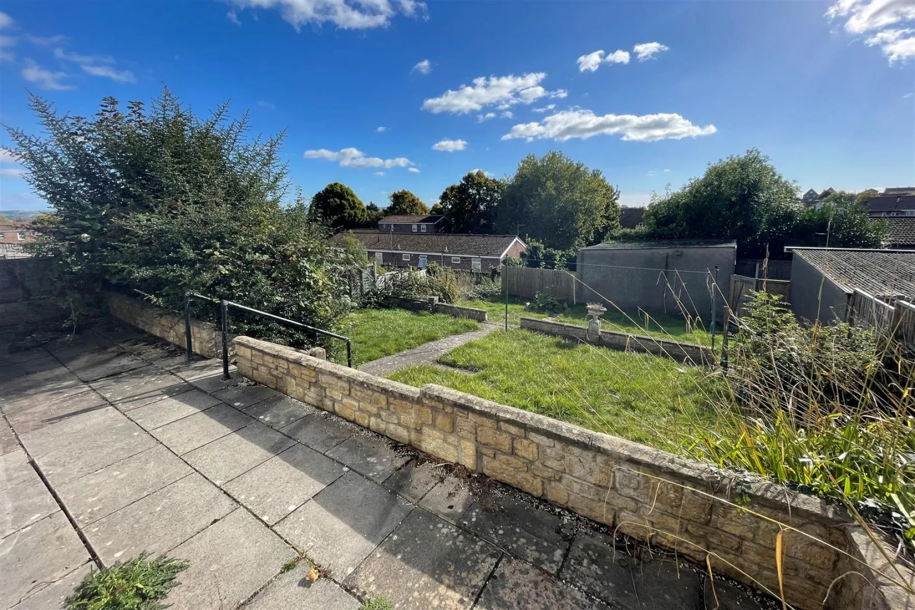 DETACHED | UPDATING | KINGSWOOD, 3 bedroom, House - Detached - 32219681