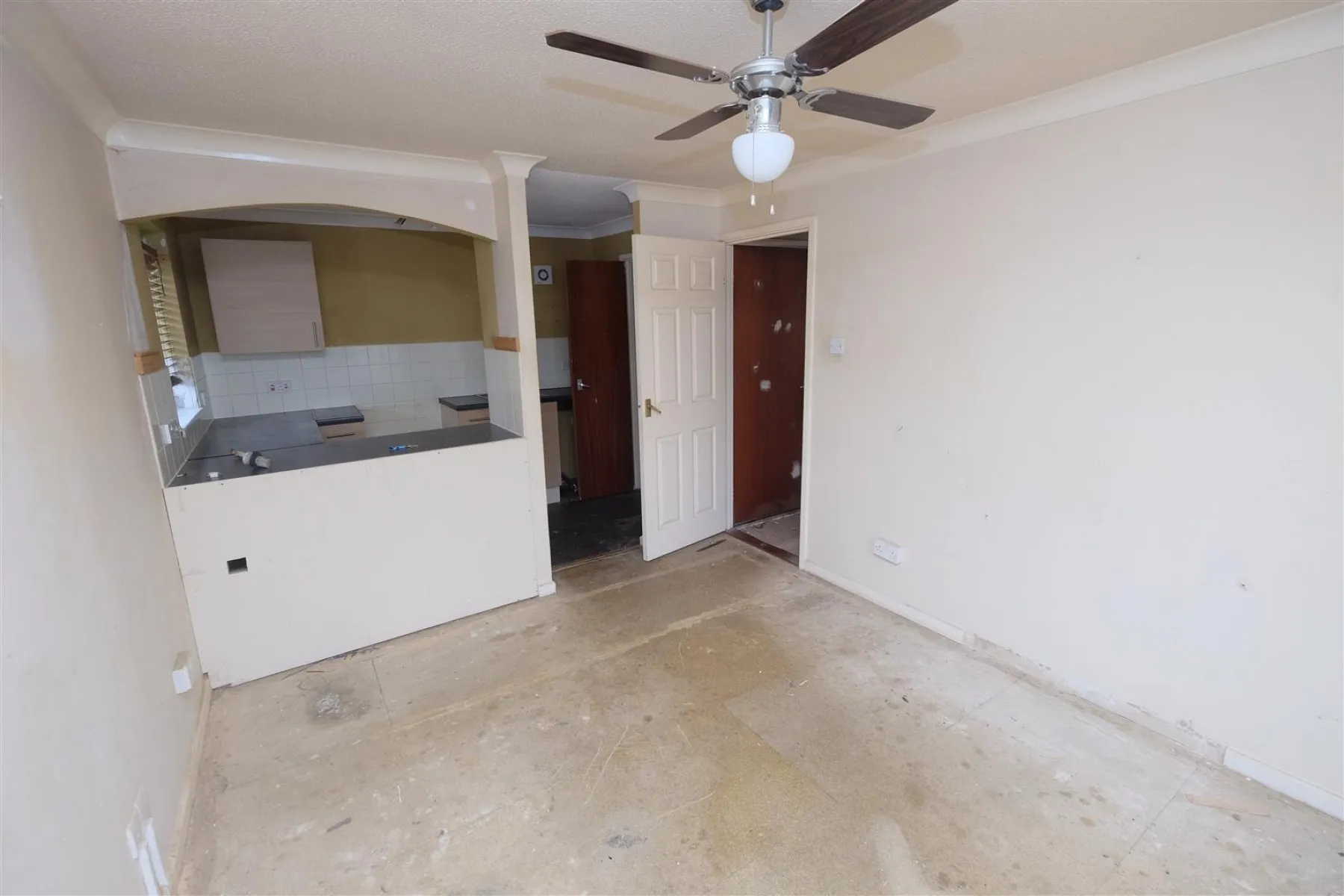 FLAT | UPDATING | YEOVIL, 1 bedroom, Flat - 32435951