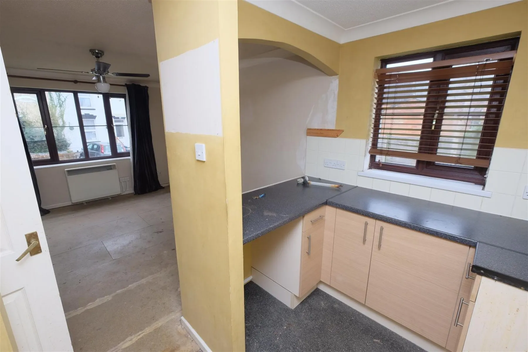 FLAT | UPDATING | YEOVIL, 1 bedroom, Flat - 32435951