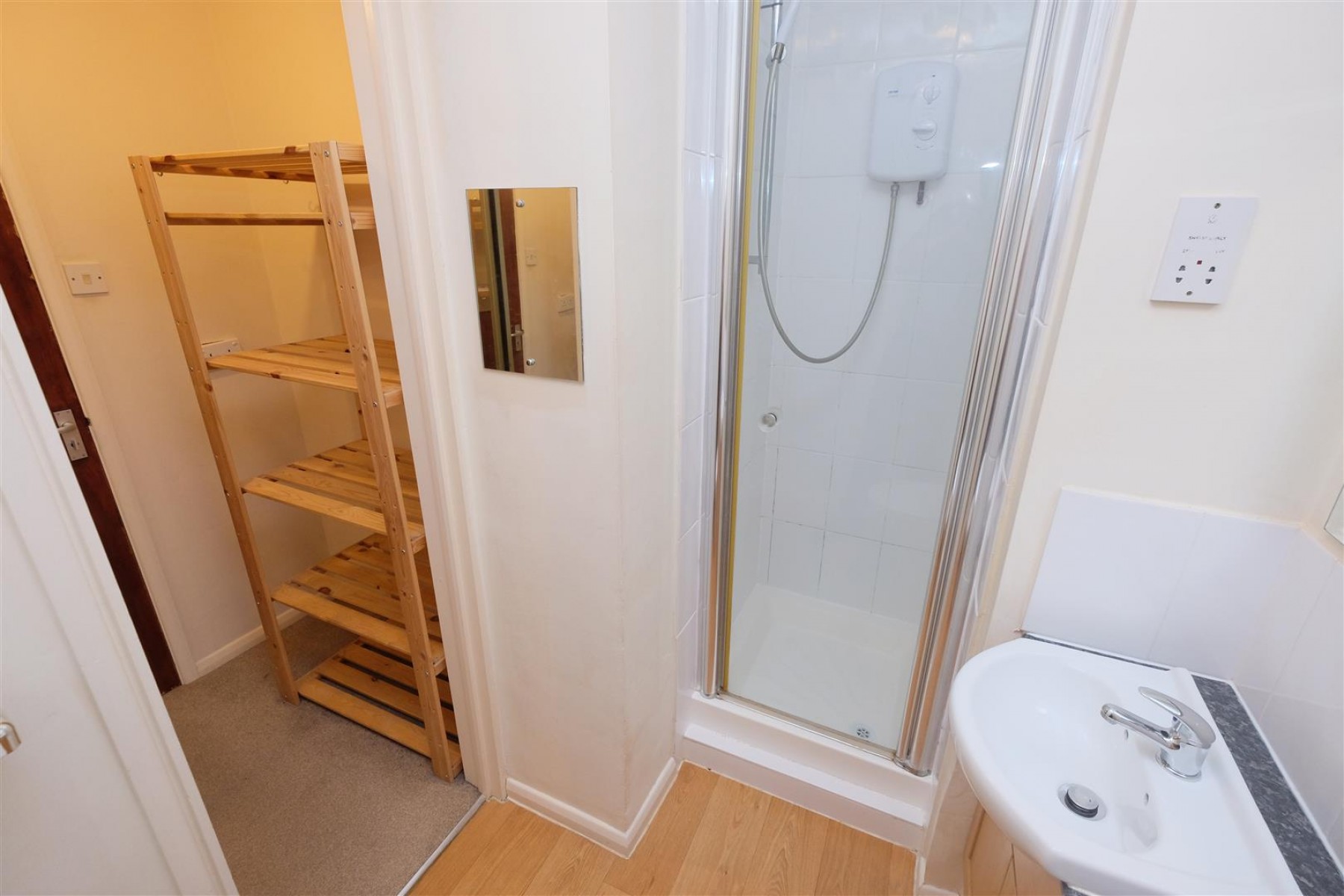 STUDIO | PARKING | BS8, Flat - 32472285