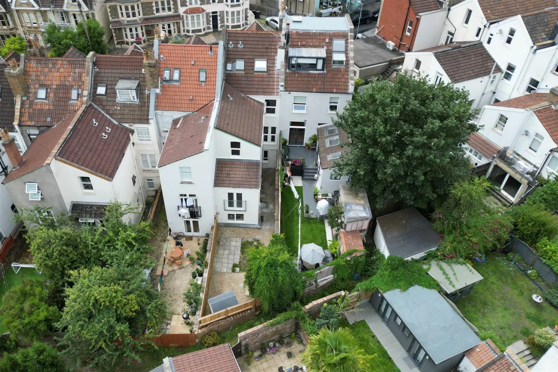 FREEHOLD BLOCK OF FLATS | REDLAND, 6 bedroom, House - 33300909