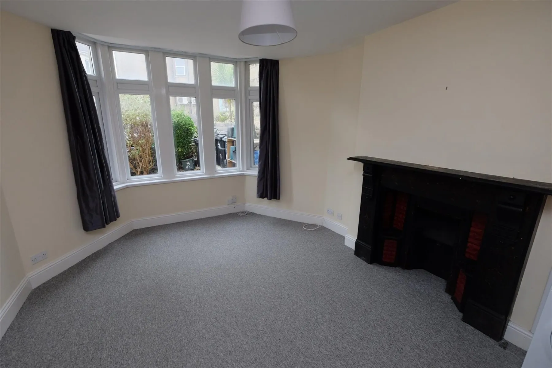 FREEHOLD BLOCK OF FLATS | REDLAND, 6 bedroom, House - 33300909