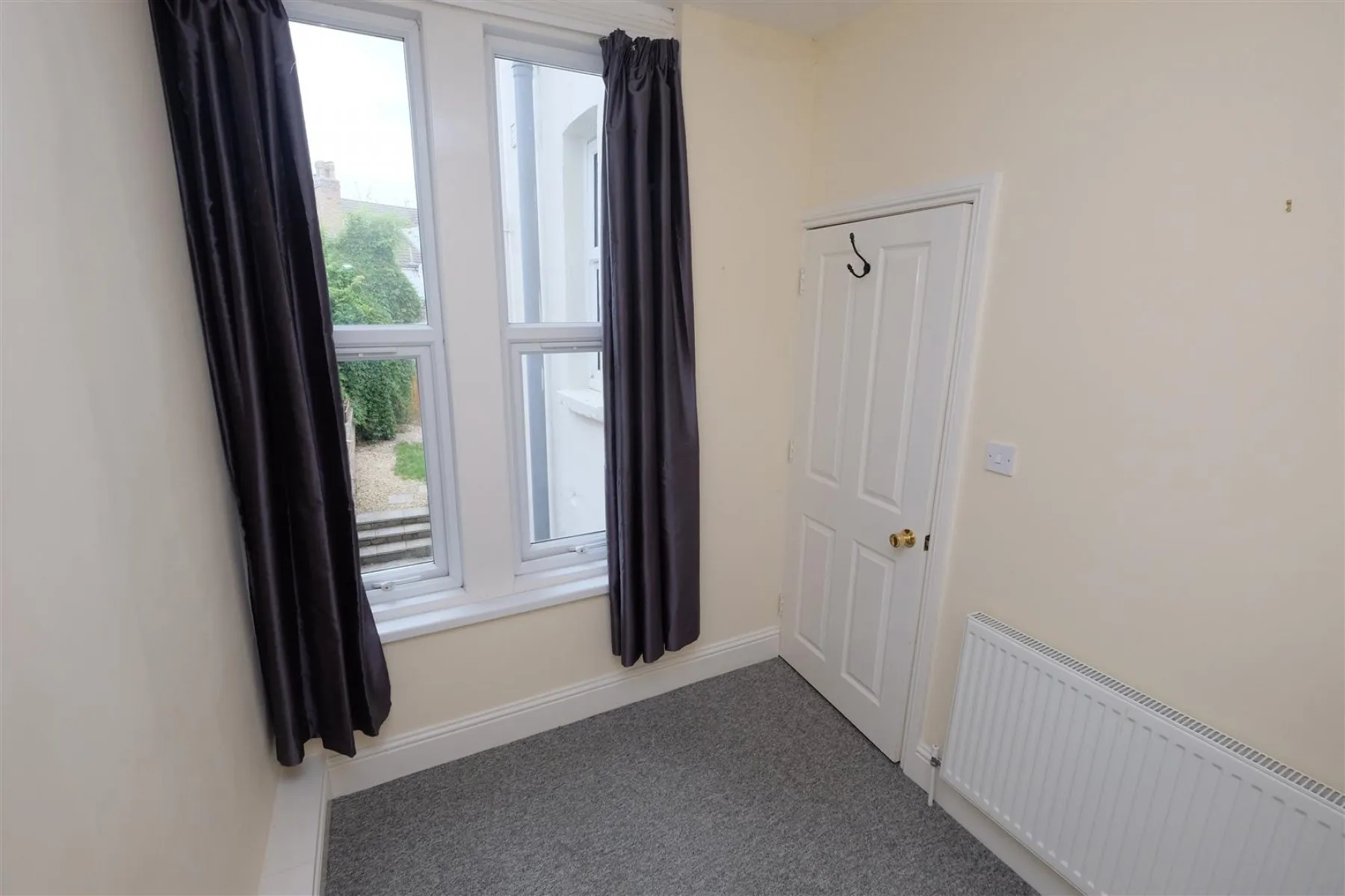 FREEHOLD BLOCK OF FLATS | REDLAND, 6 bedroom, House - 33300909