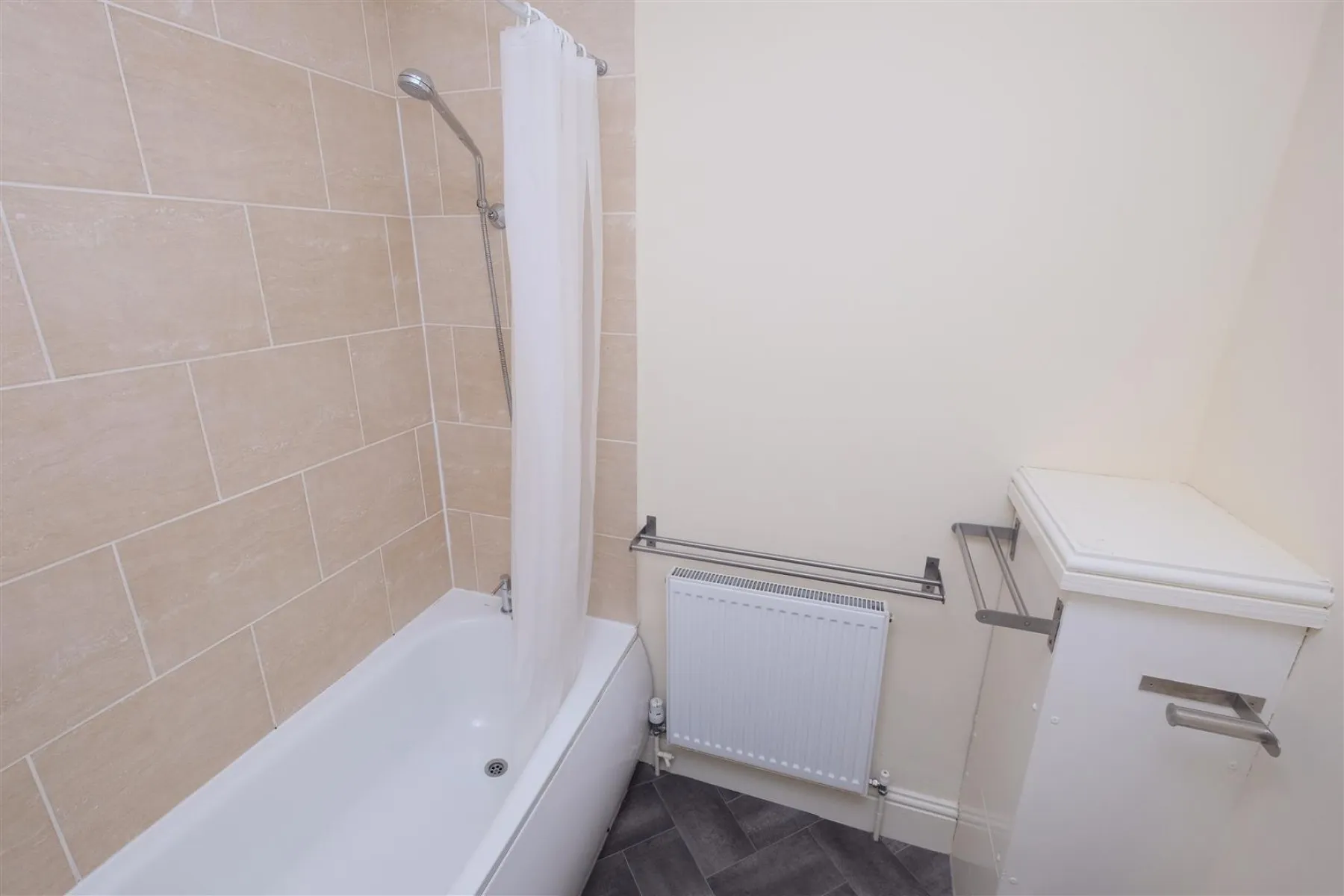 FREEHOLD BLOCK OF FLATS | REDLAND, 6 bedroom, House - 33300909