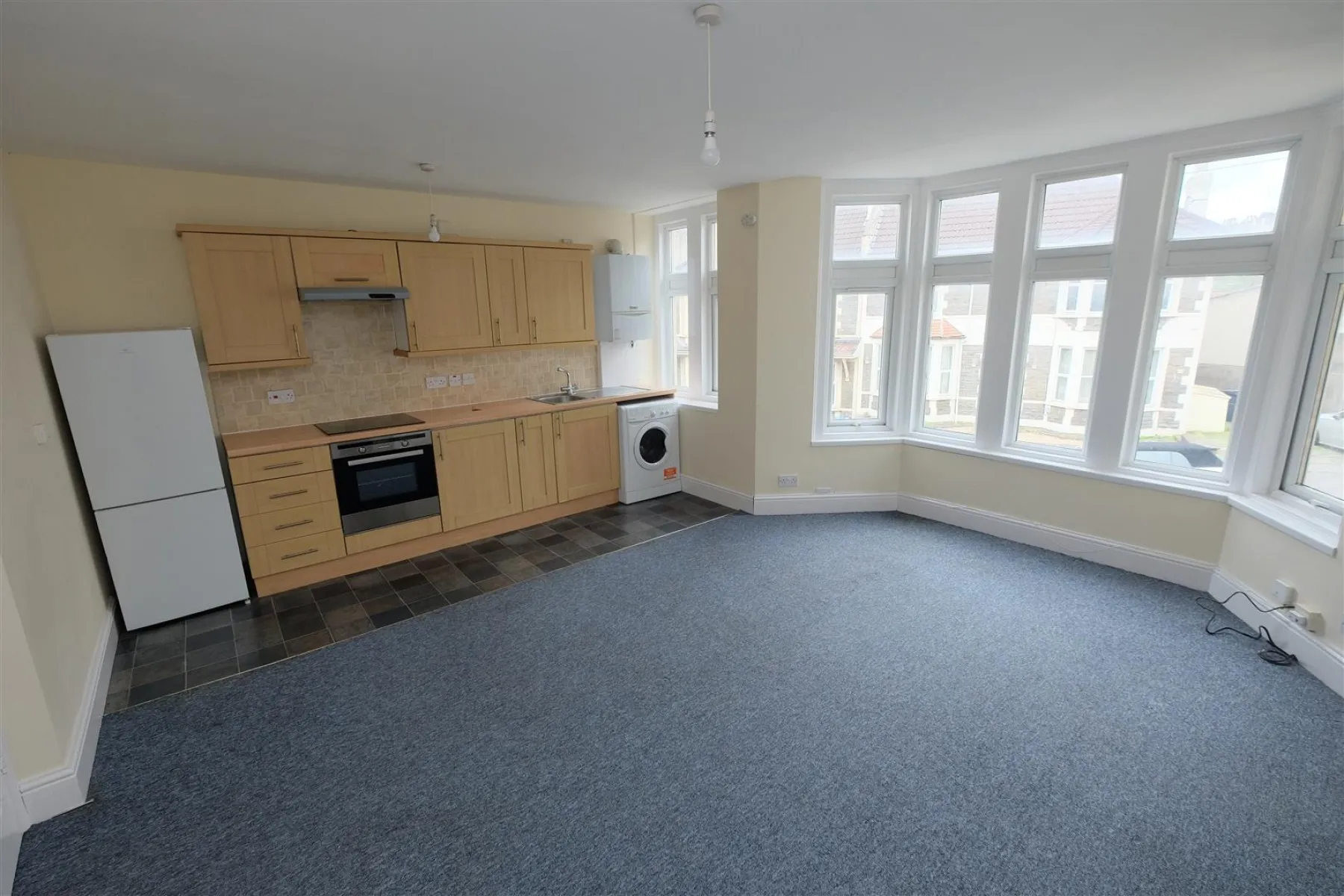FREEHOLD BLOCK OF FLATS | REDLAND, 6 bedroom, House - 33300909