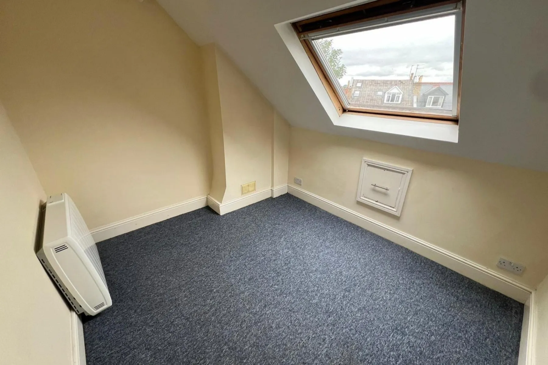 FREEHOLD BLOCK OF FLATS | REDLAND, 6 bedroom, House - 33300909