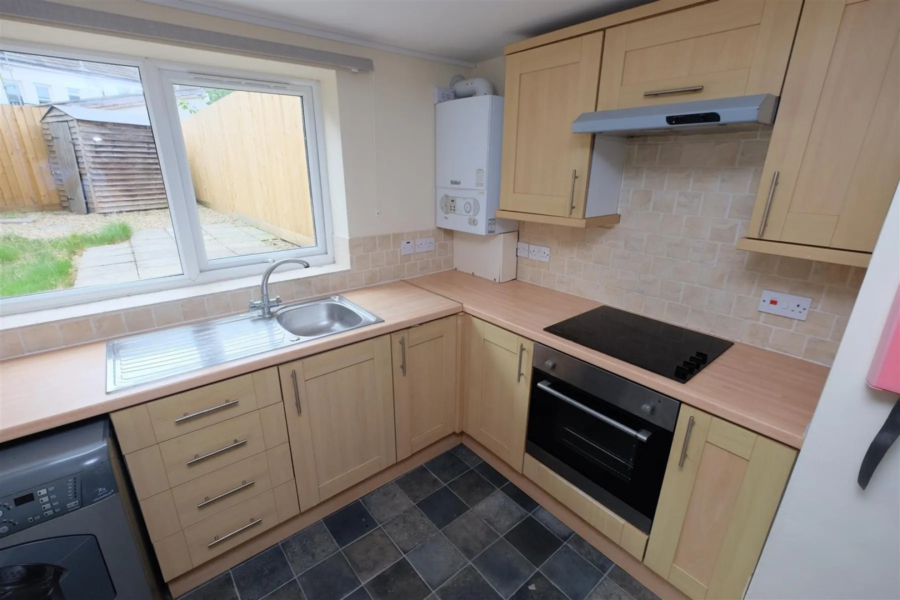 FREEHOLD BLOCK OF FLATS | REDLAND, 6 bedroom, House - 33300909