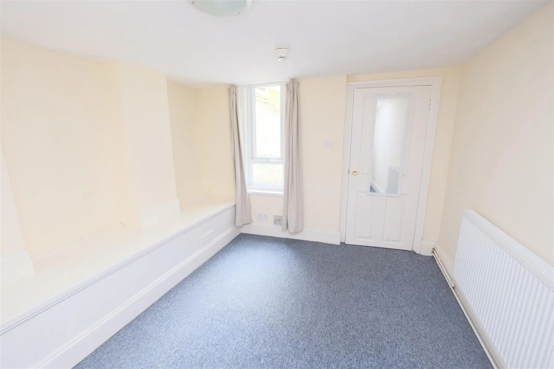 FREEHOLD BLOCK OF FLATS | REDLAND, 6 bedroom, House - 33300909