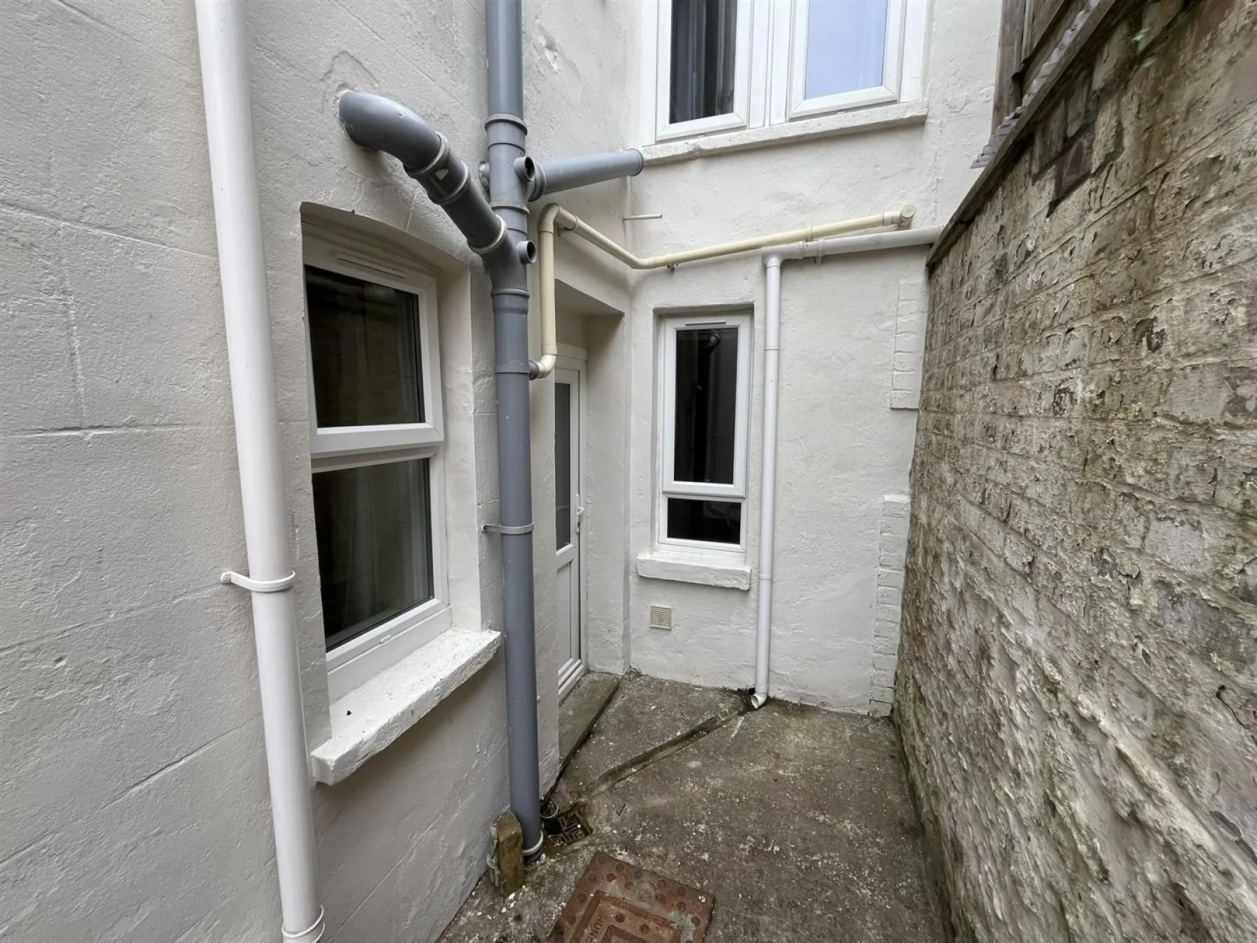 FREEHOLD BLOCK OF FLATS | REDLAND, 6 bedroom, House - 33300909