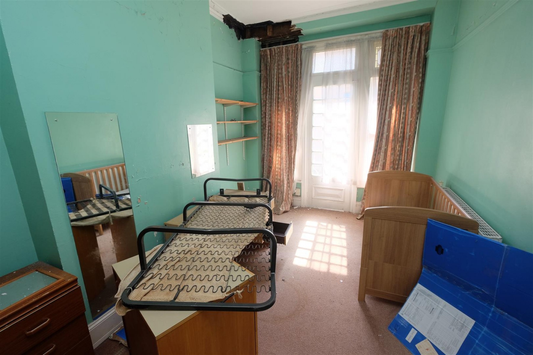 FREEHOLD BLOCK FLATS | REDLAND, 13 bedroom, House - Detached - 33324021