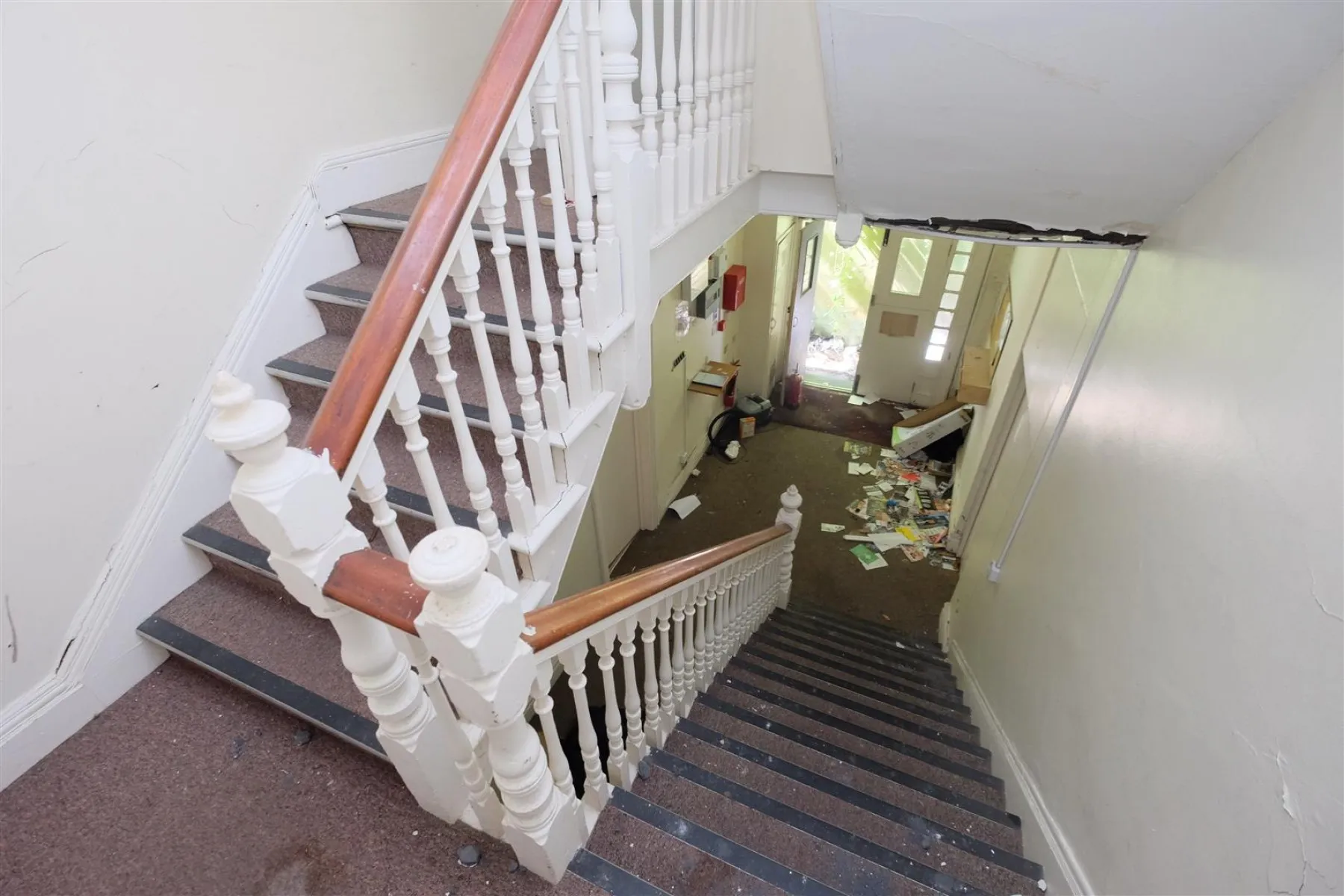 FREEHOLD BLOCK FLATS | REDLAND, 13 bedroom, House - Detached - 33324021