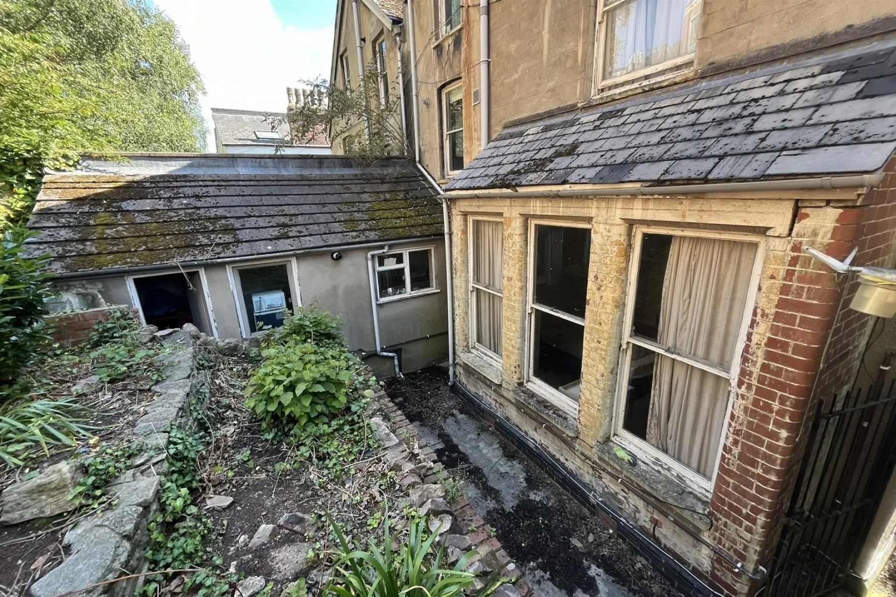 FREEHOLD BLOCK FLATS | REDLAND, 13 bedroom, House - Detached - 33324021