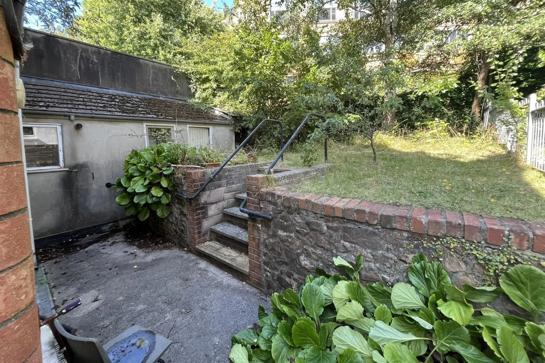 FREEHOLD BLOCK FLATS | REDLAND, 13 bedroom, House - Detached - 33324021