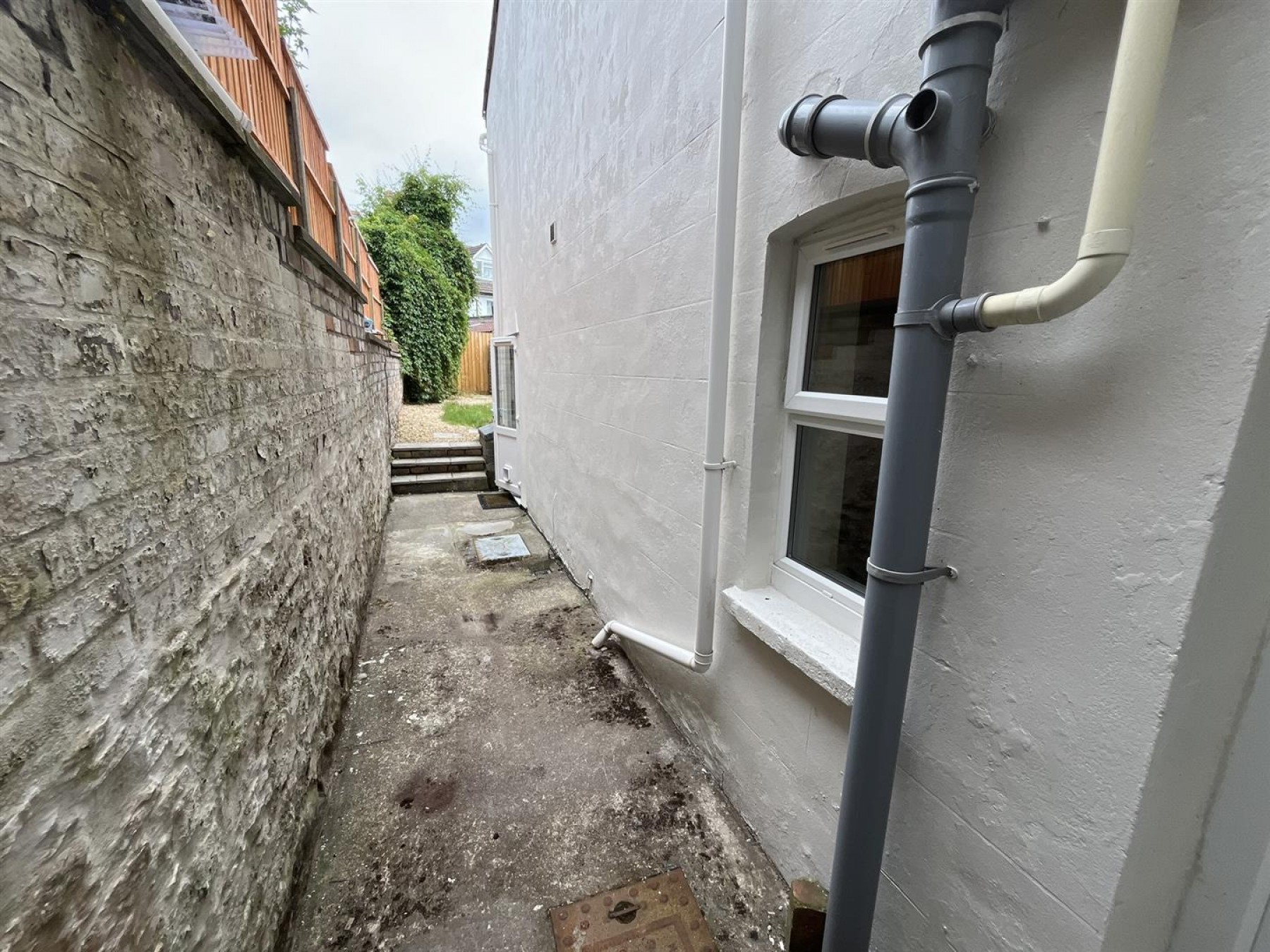 FREEHOLD BLOCK OF FLATS | REDLAND, 6 bedroom, House - 33300909