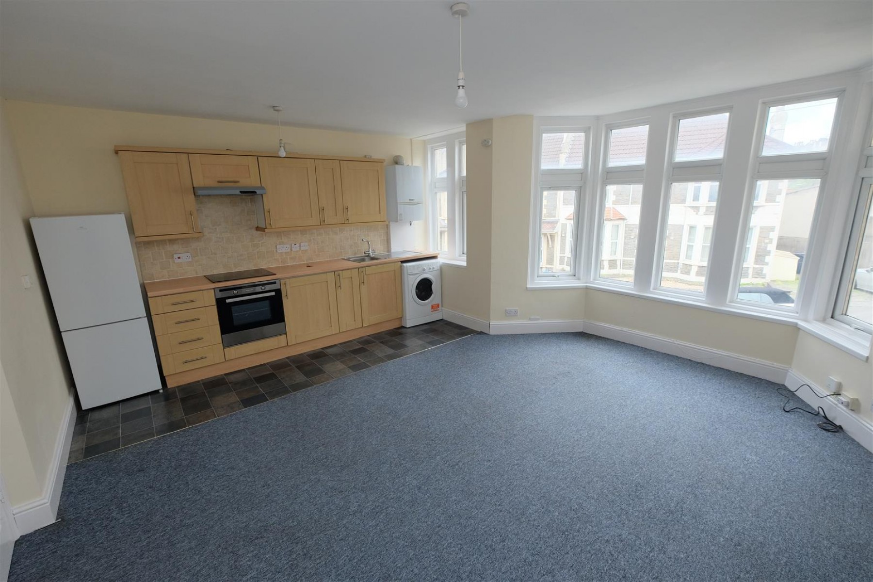 FREEHOLD BLOCK OF FLATS | REDLAND, 6 bedroom, House - 33300909