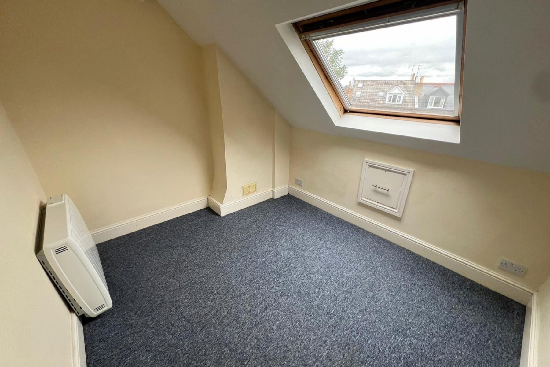 FREEHOLD BLOCK OF FLATS | REDLAND, 6 bedroom, House - 33300909