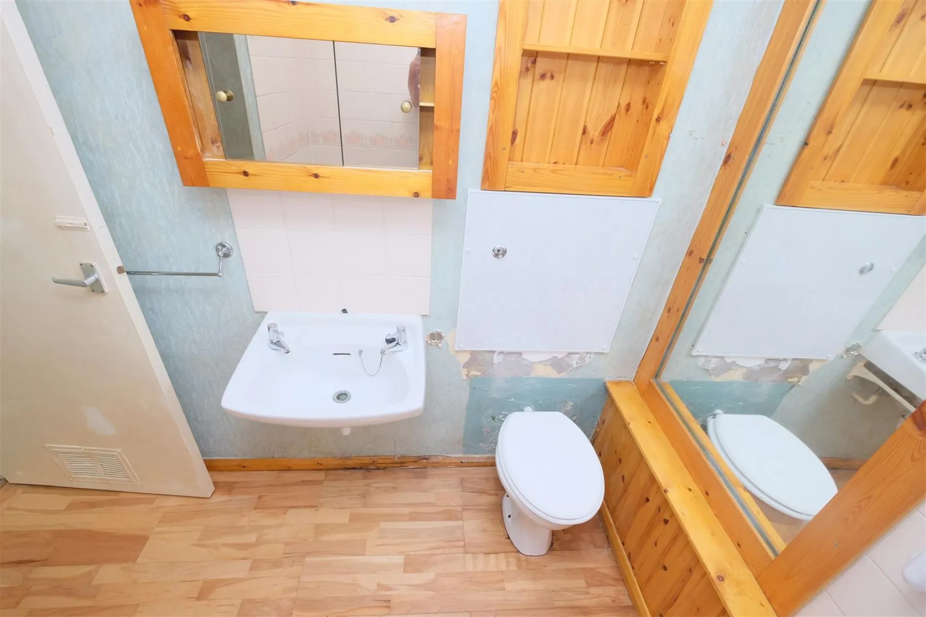 BALCONY FLAT | UPDATING | CLEVEDON, 2 bedroom, Flat - 33270580