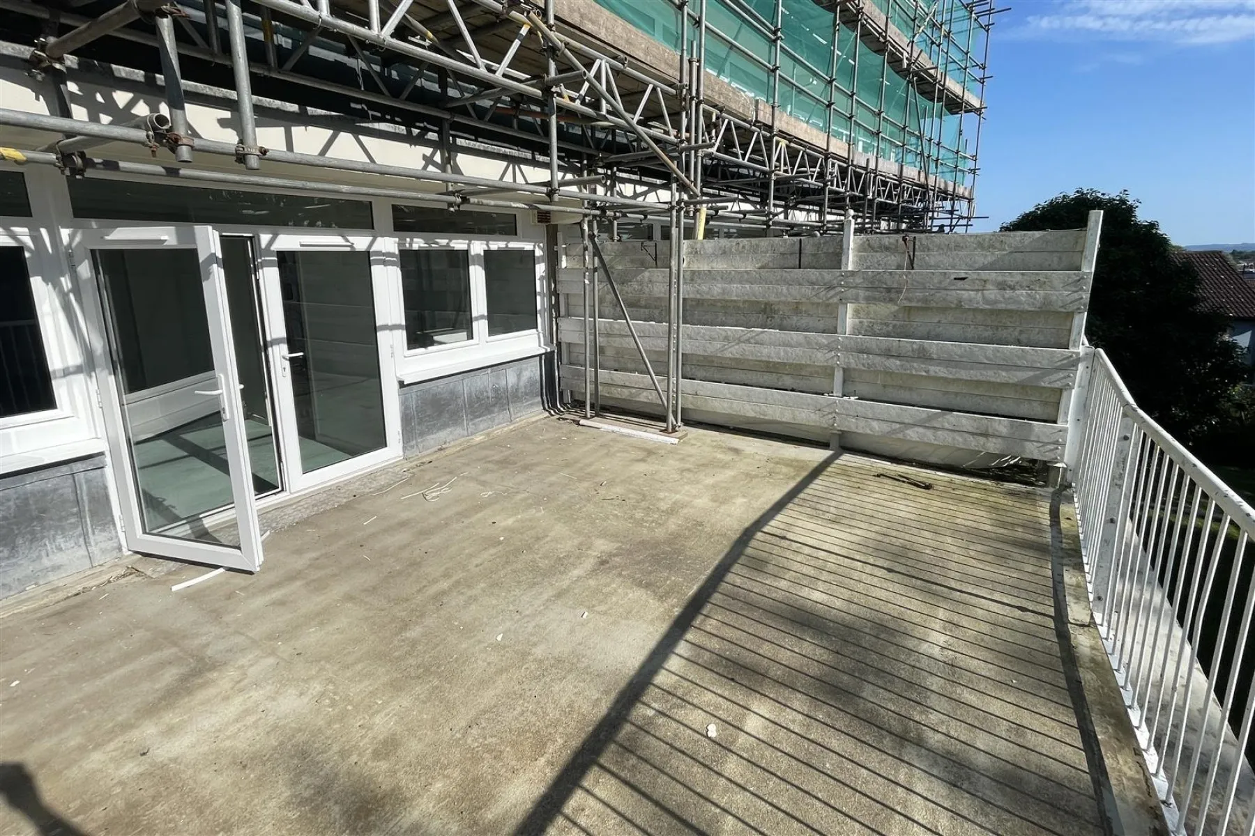 BALCONY FLAT | UPDATING | CLEVEDON, 2 bedroom, Flat - 33270580