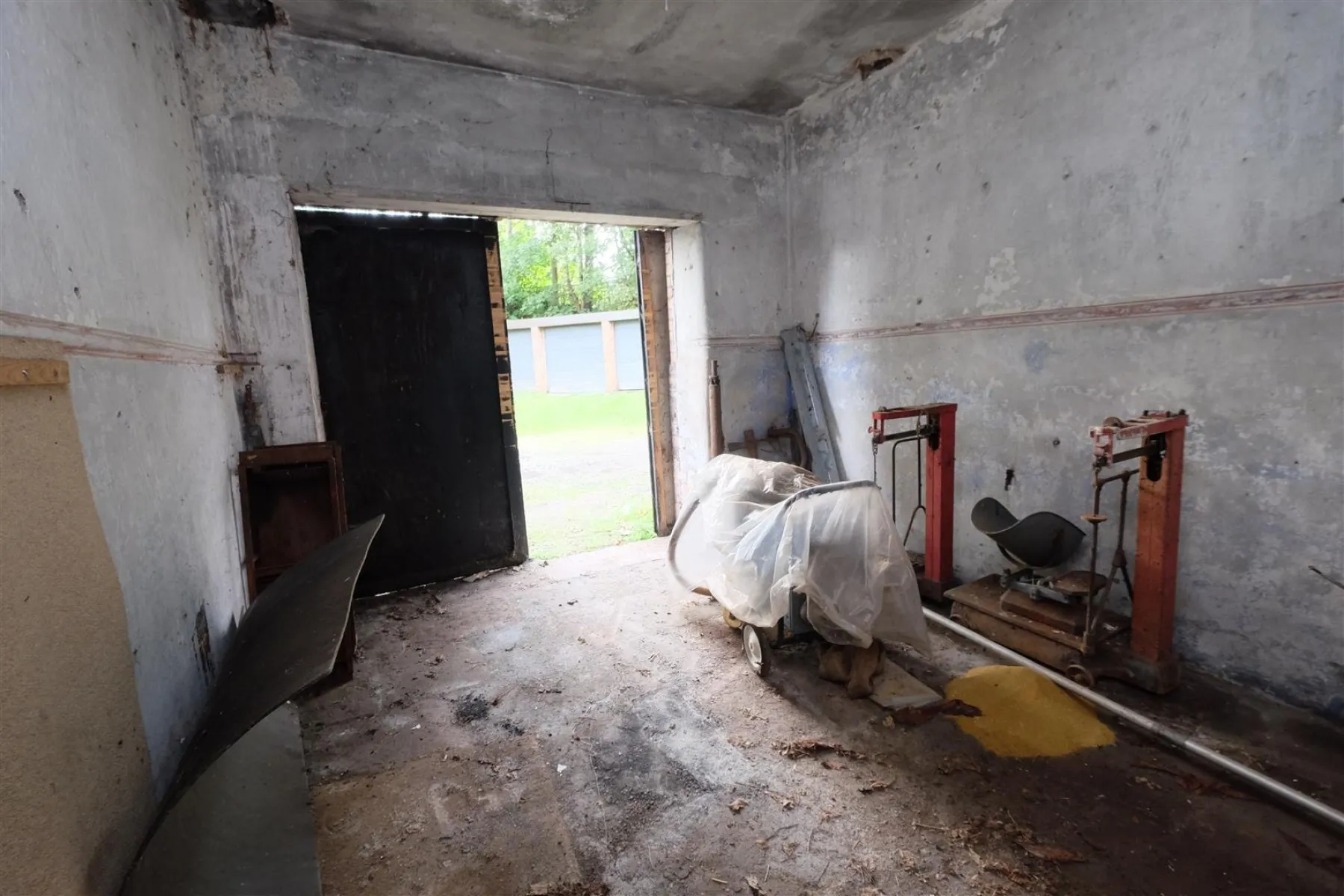 COACH HOUSE + GARAGES | BRISLINGTON, 5 bedroom, House - 33414365