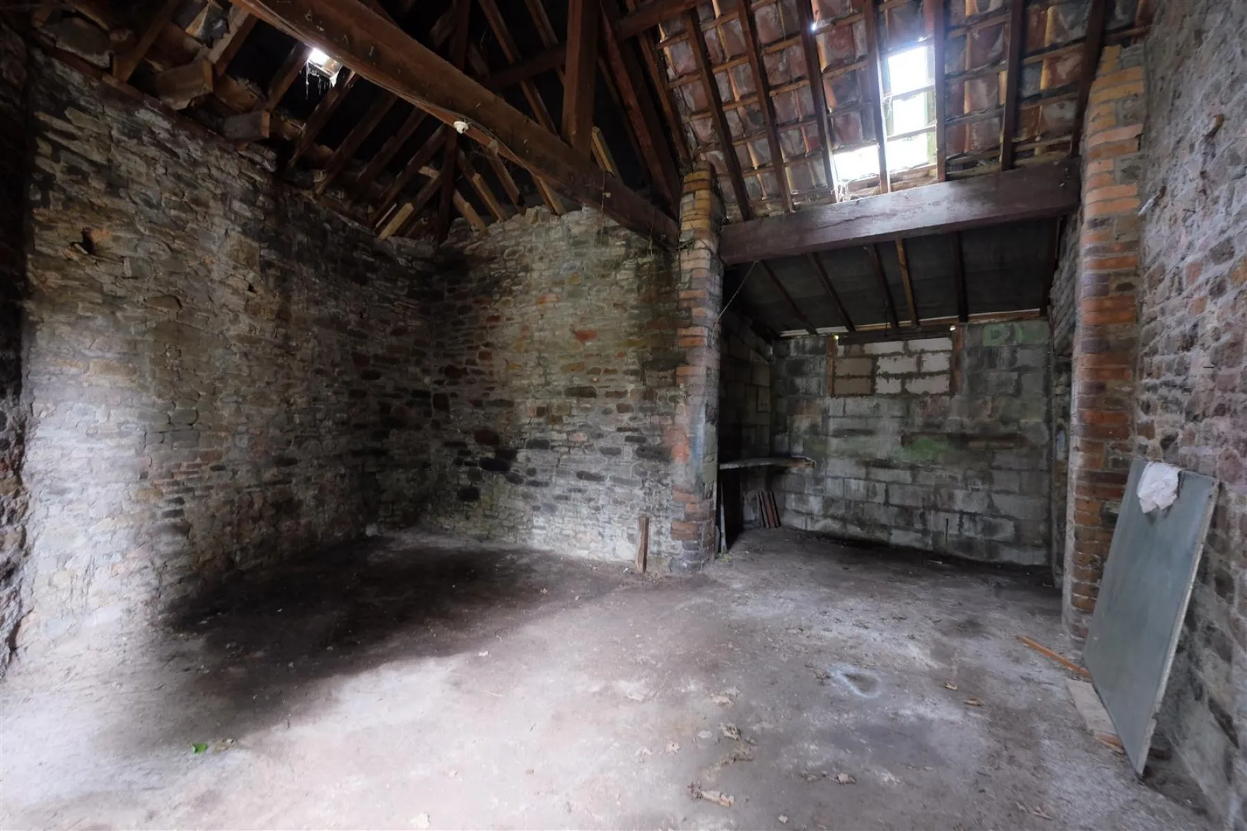 COACH HOUSE + GARAGES | BRISLINGTON, 5 bedroom, House - 33414365