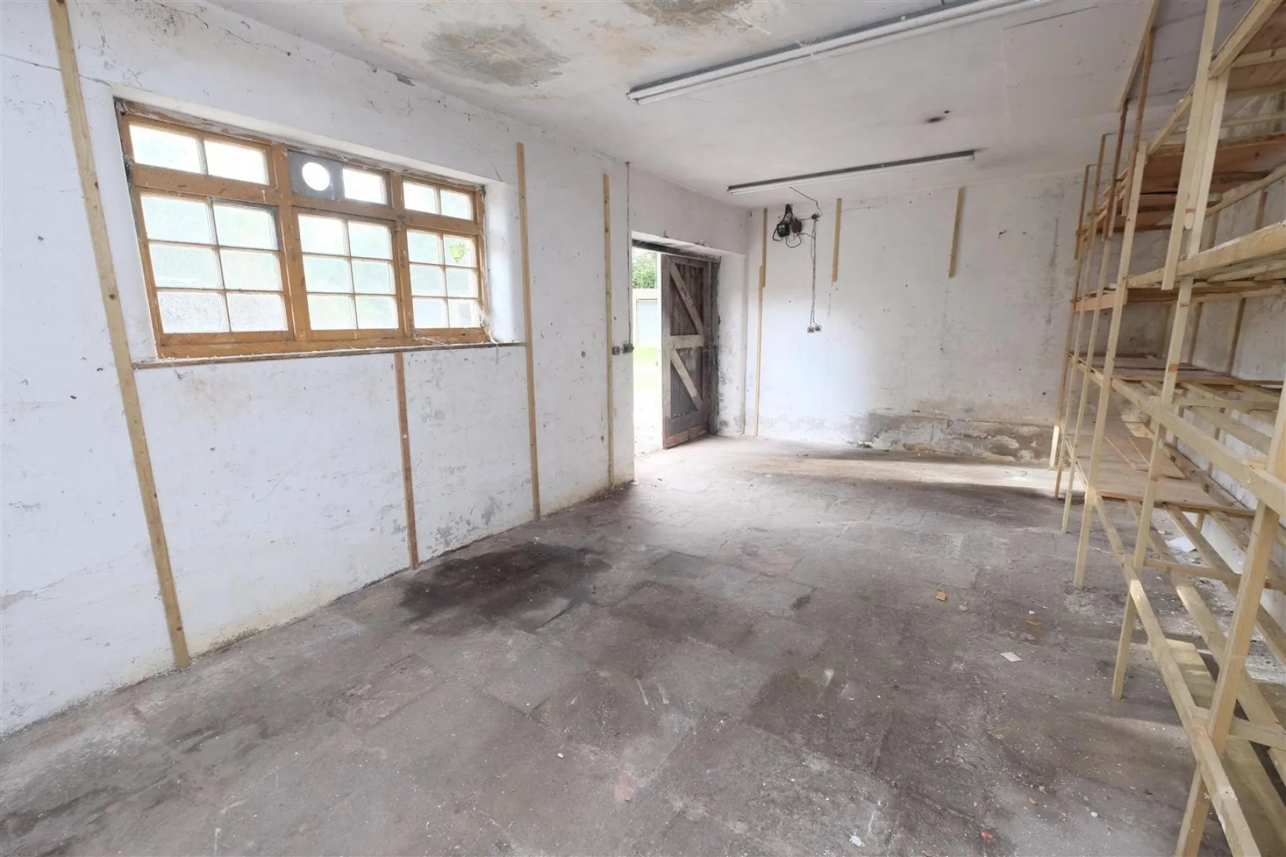 COACH HOUSE + GARAGES | BRISLINGTON, 5 bedroom, House - 33414365