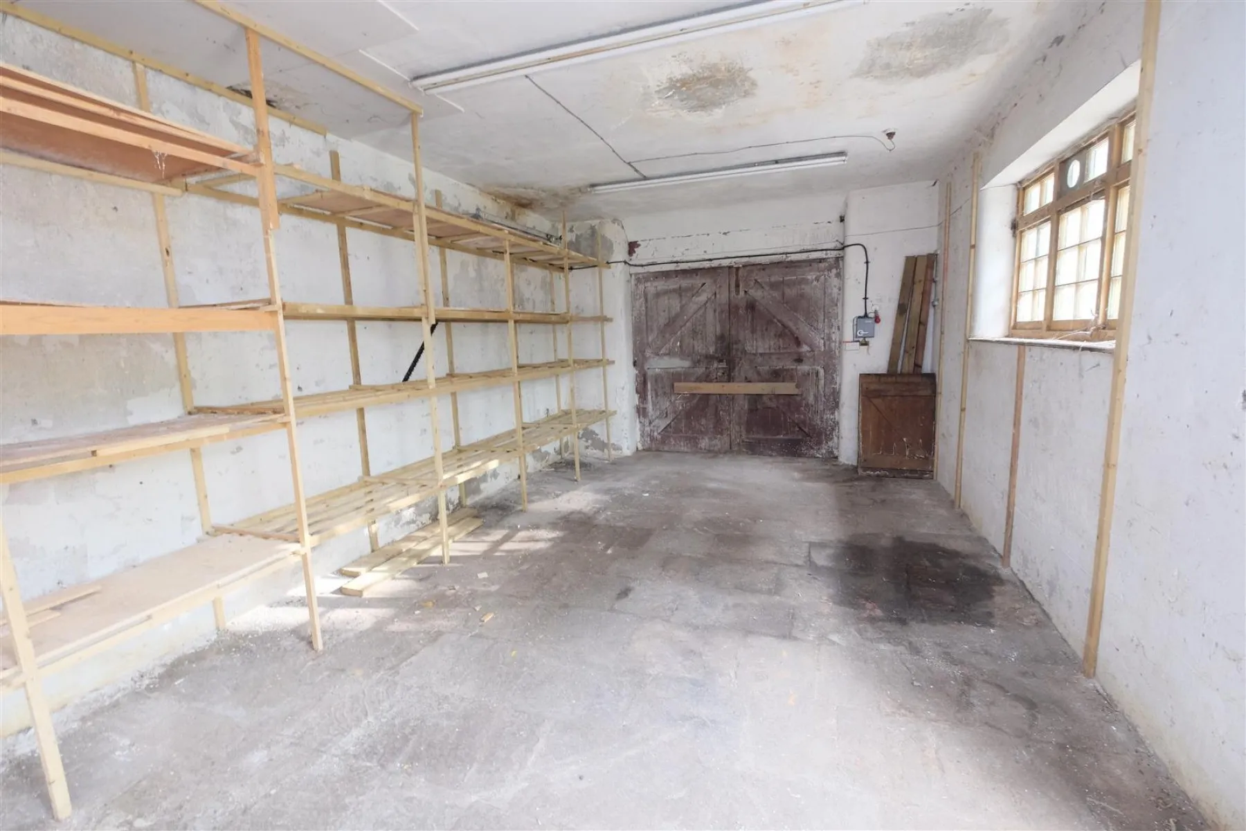 COACH HOUSE + GARAGES | BRISLINGTON, 5 bedroom, House - 33414365