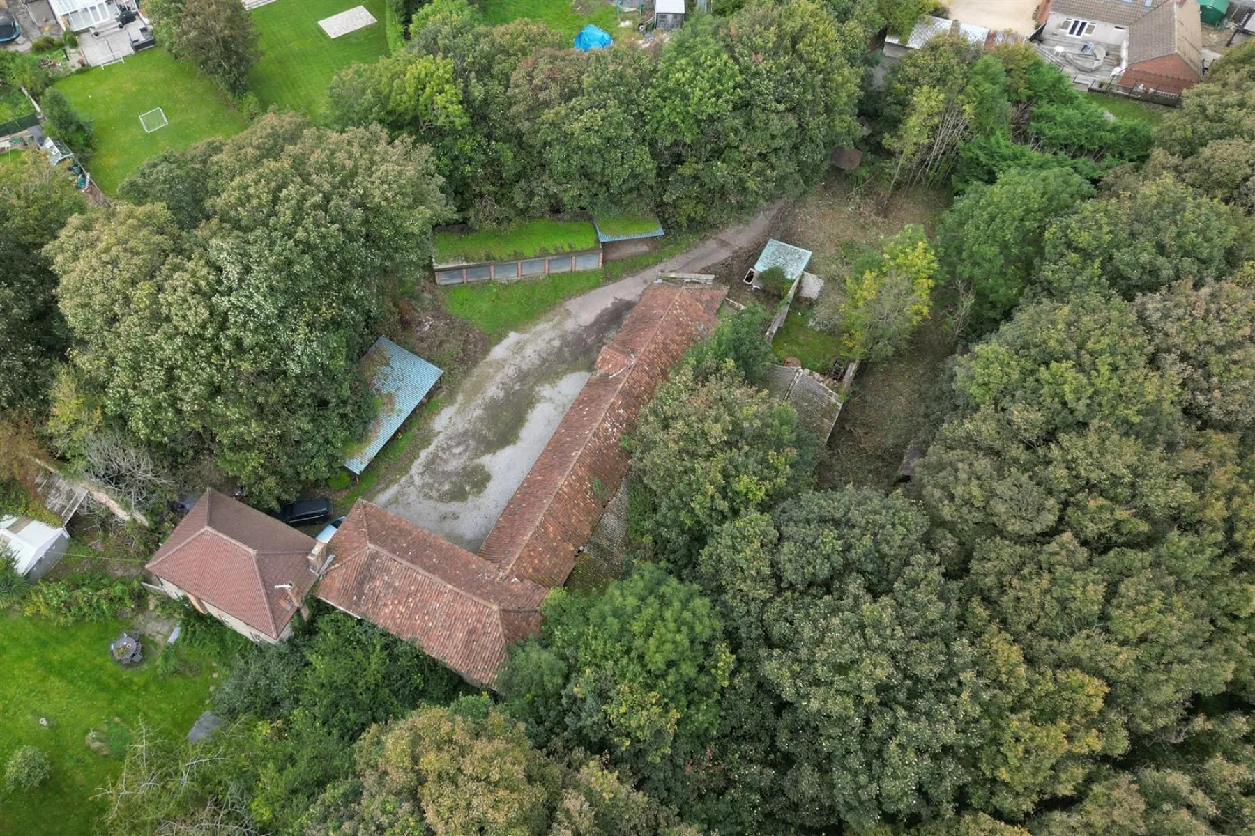 COACH HOUSE + GARAGES | BRISLINGTON, 5 bedroom, House - 33414365