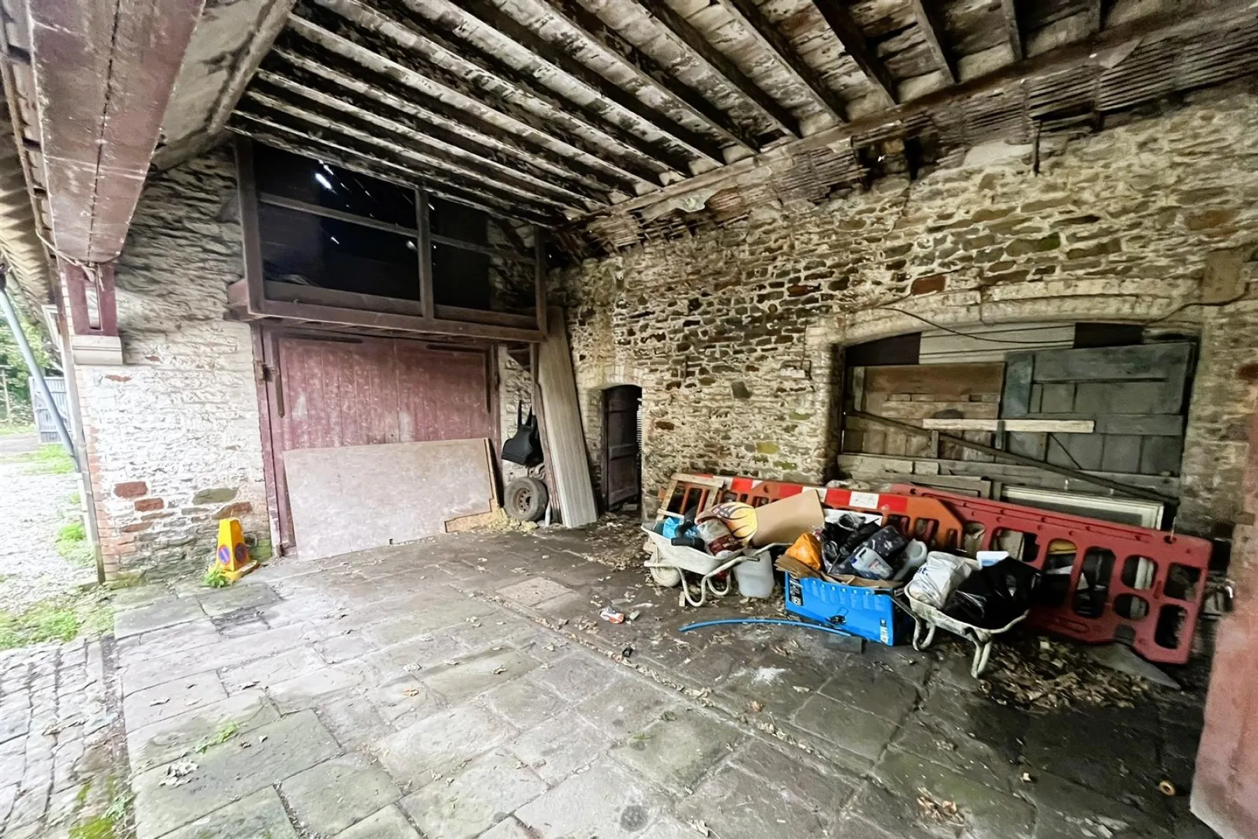 COACH HOUSE + GARAGES | BRISLINGTON, 5 bedroom, House - 33414365