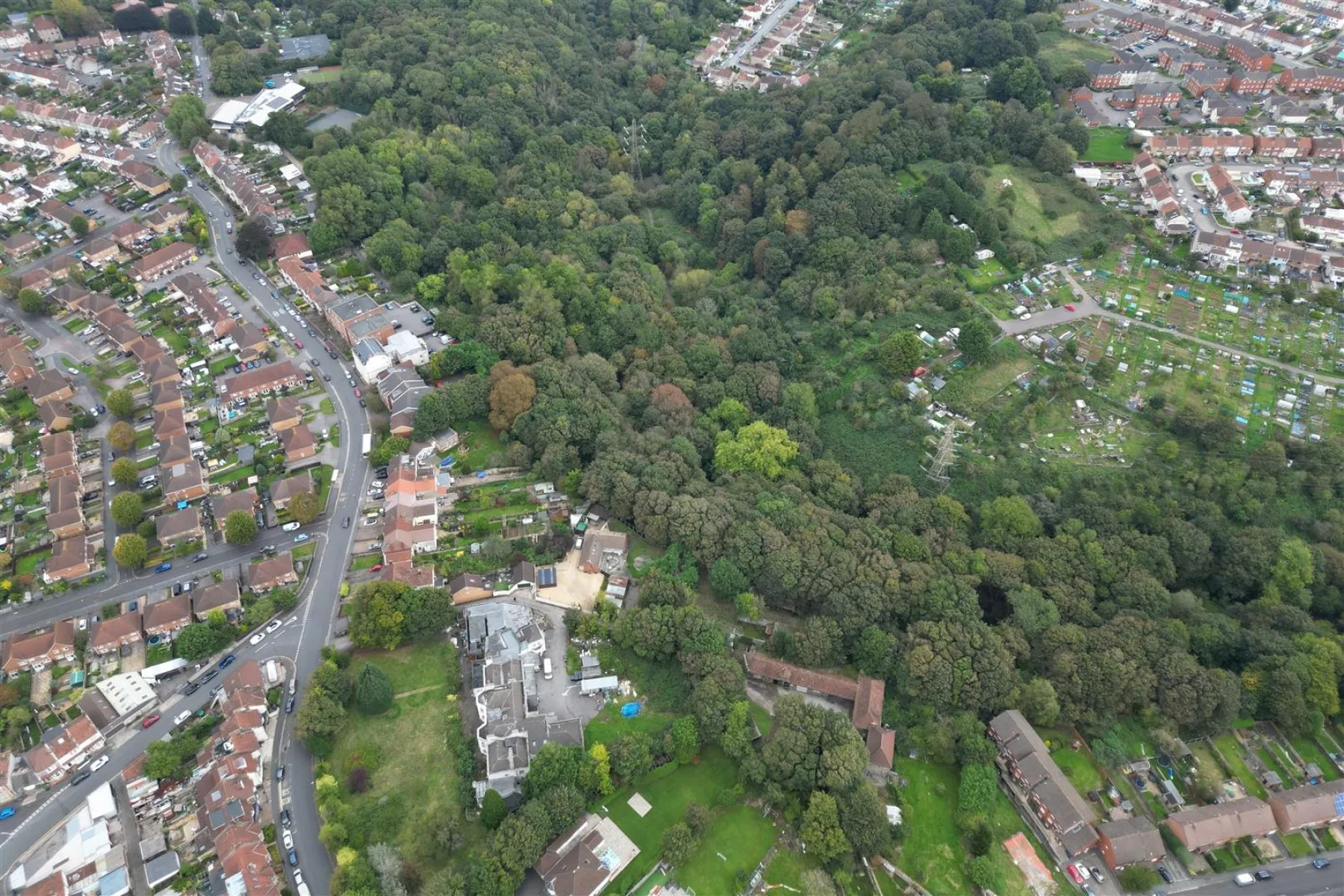 COACH HOUSE + GARAGES | BRISLINGTON, 5 bedroom, House - 33414365