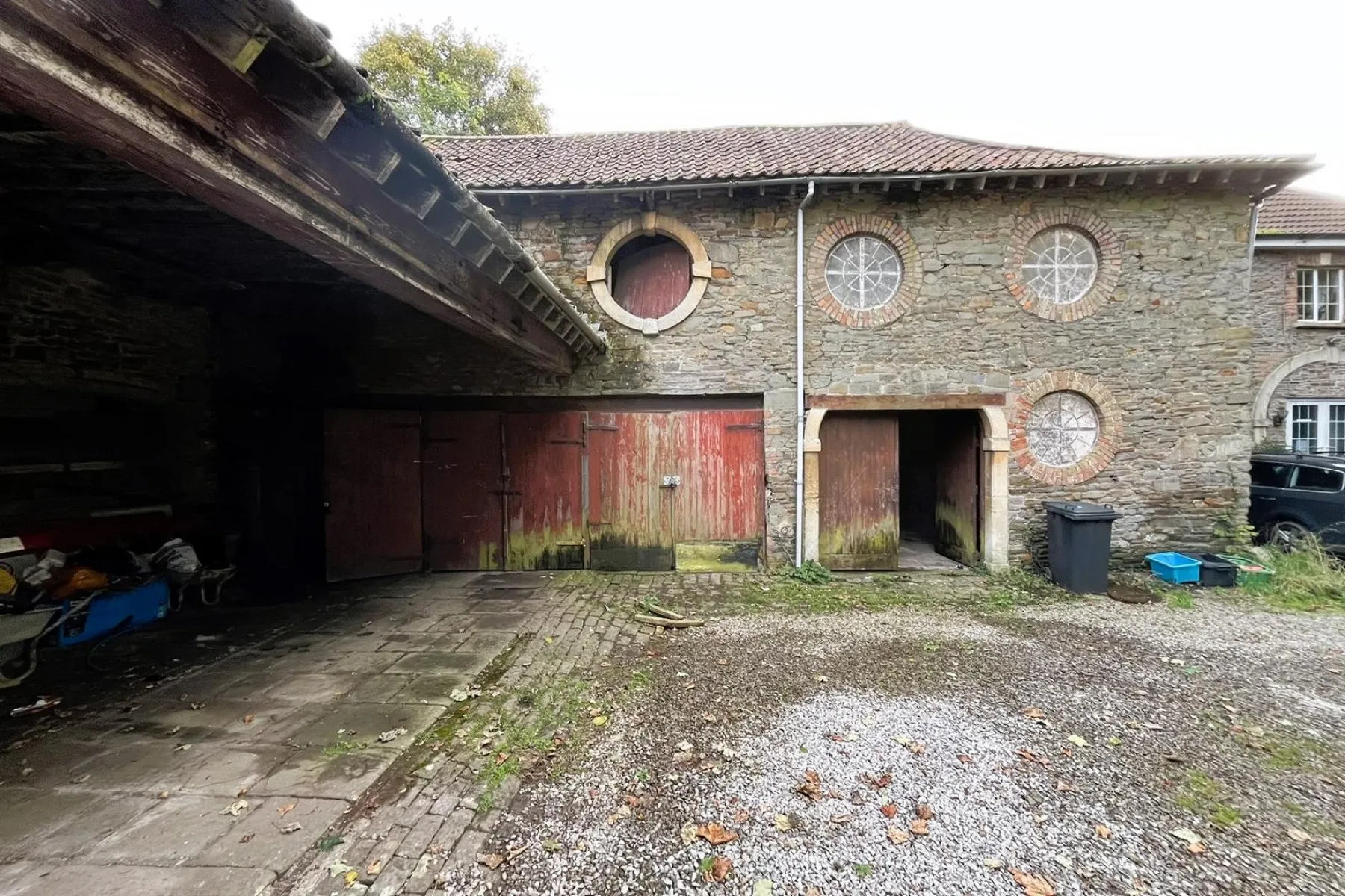 COACH HOUSE + GARAGES | BRISLINGTON, 5 bedroom, House - 33414365