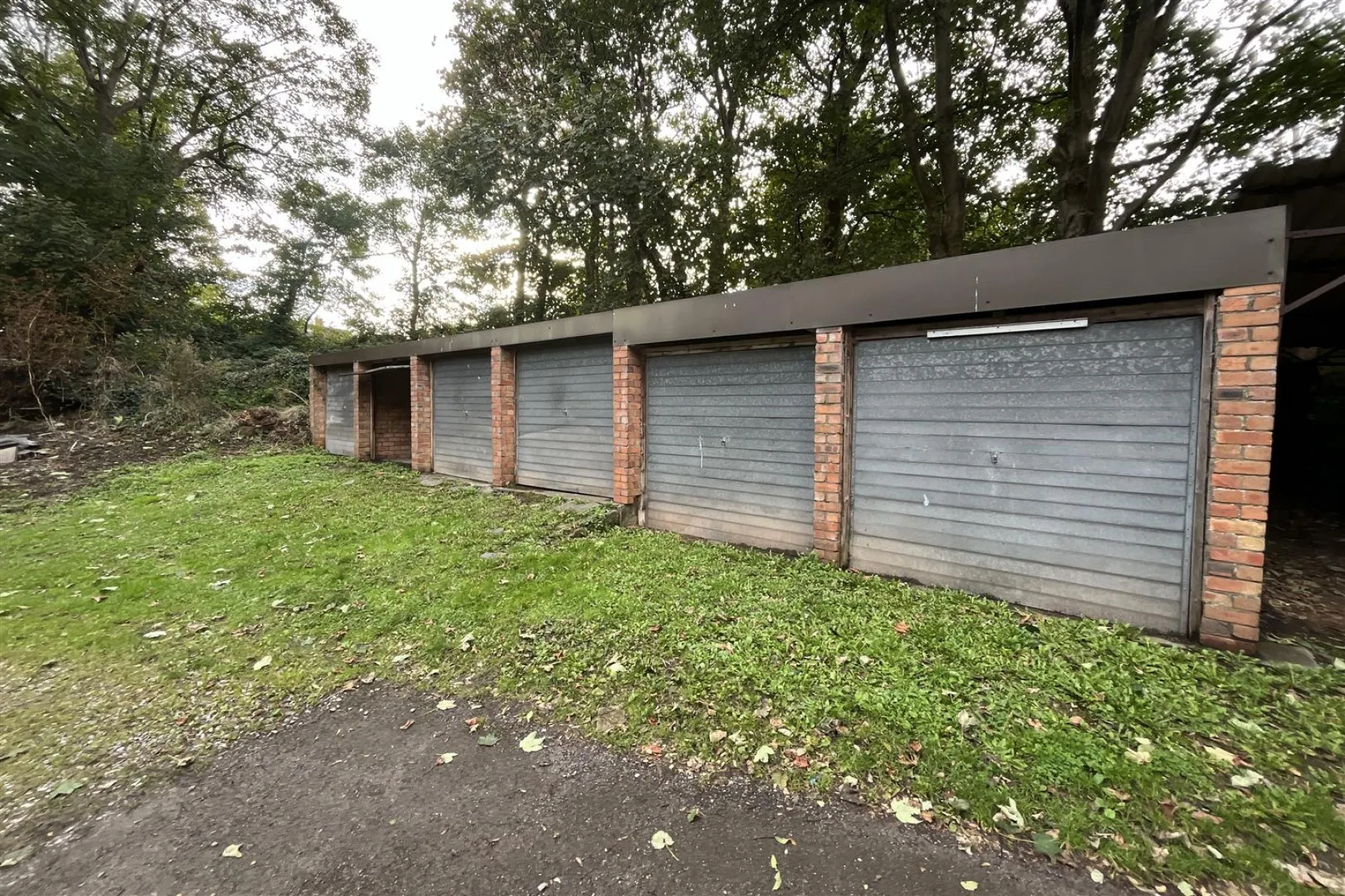 COACH HOUSE + GARAGES | BRISLINGTON, 5 bedroom, House - 33414365