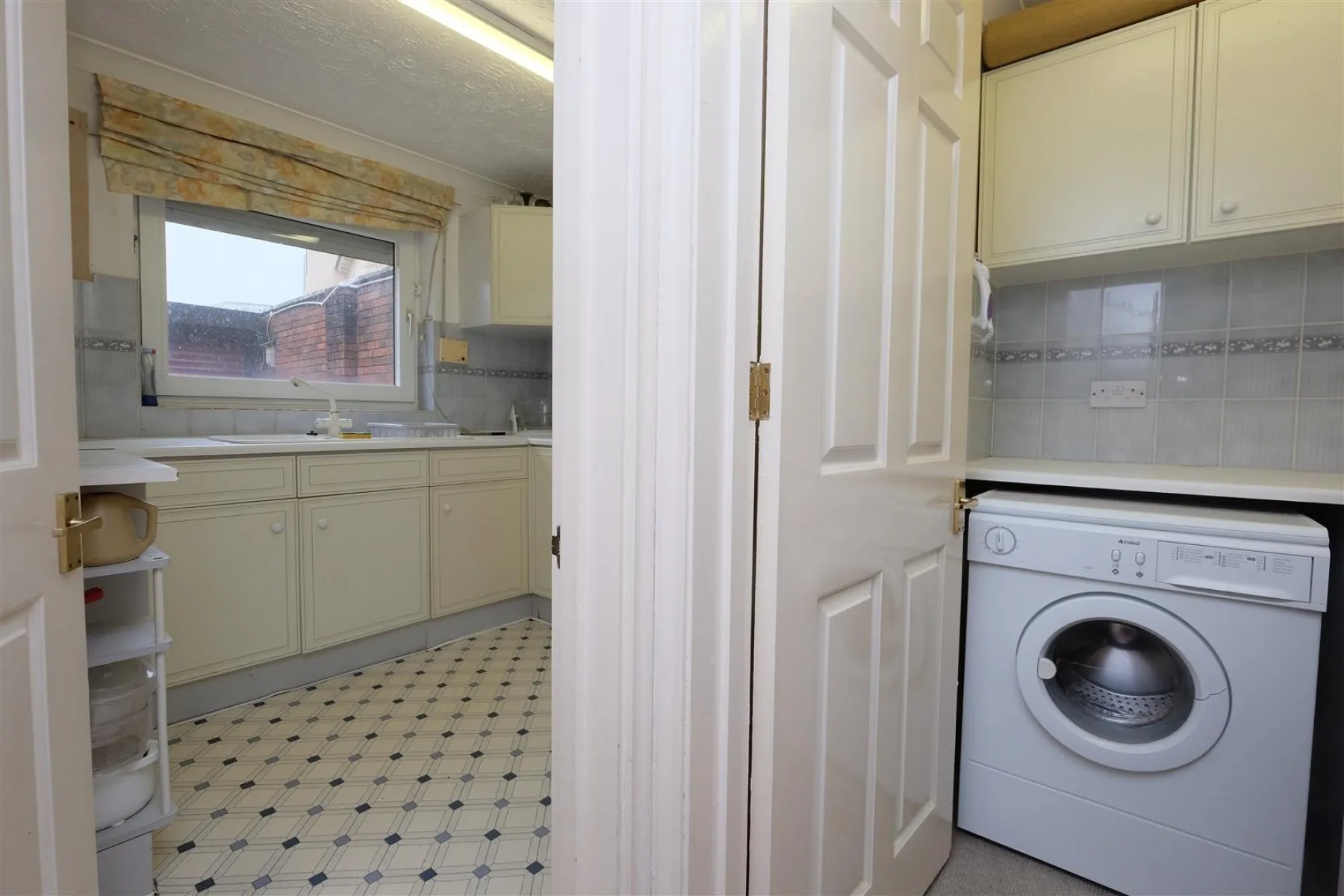 MODERN TOWNHOUSE | UPDATING | MONTPELIER, 2 bedroom, House - Detached - 33458760