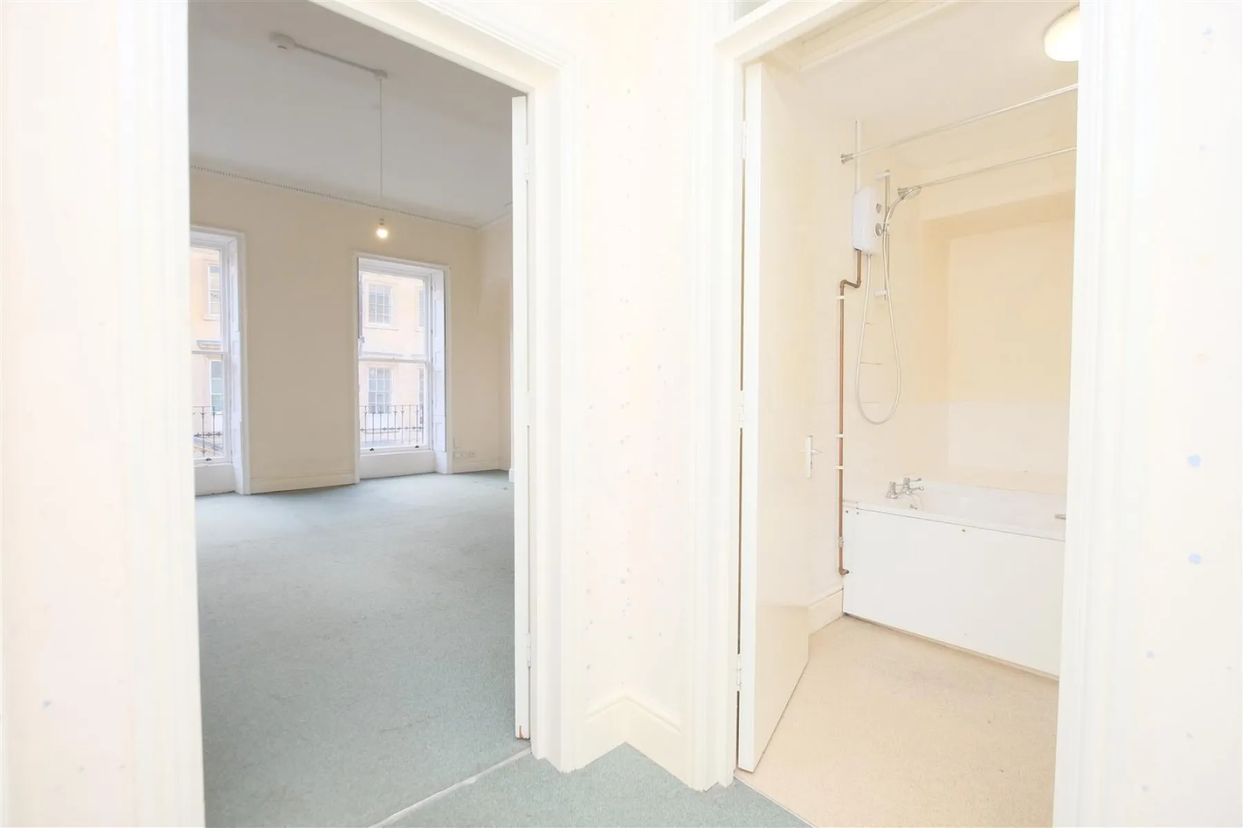 FLAT | UPDATING | BA1, 1 bedroom, Flat - 32809526