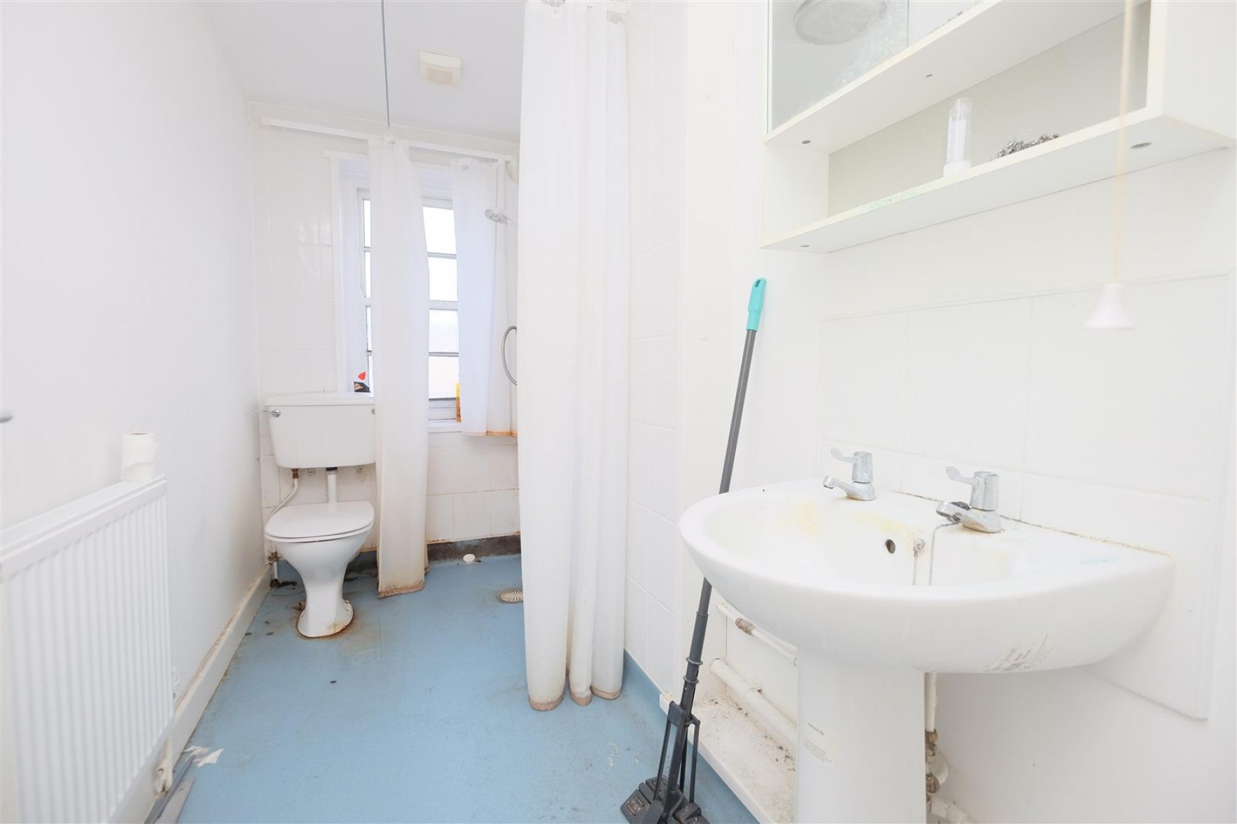 TOP FLOOR FLAT| UPDATING | BS6, 1 bedroom, Flat - 32779251