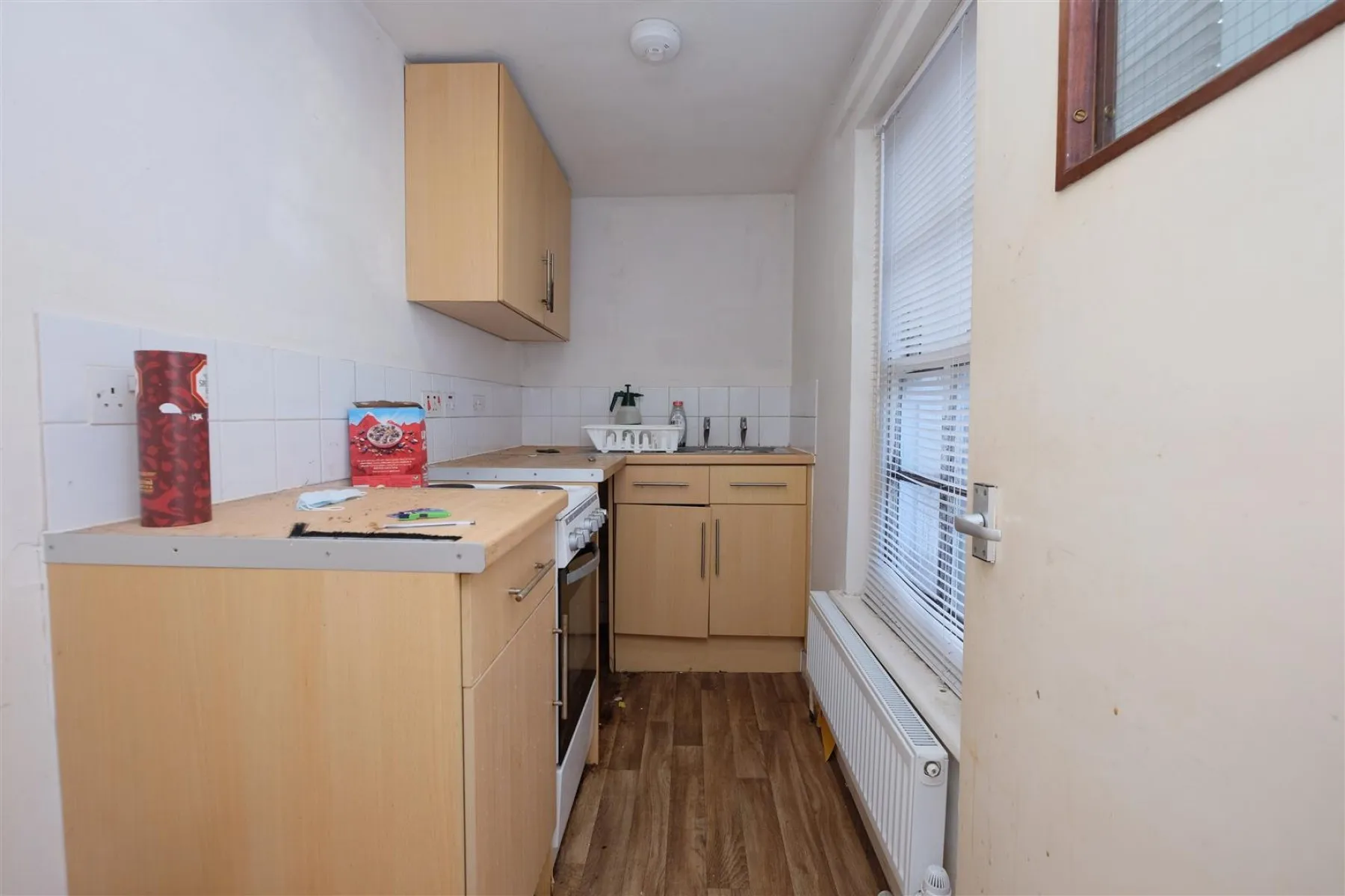 TOP FLOOR FLAT| UPDATING | BS6, 1 bedroom, Flat - 32779251