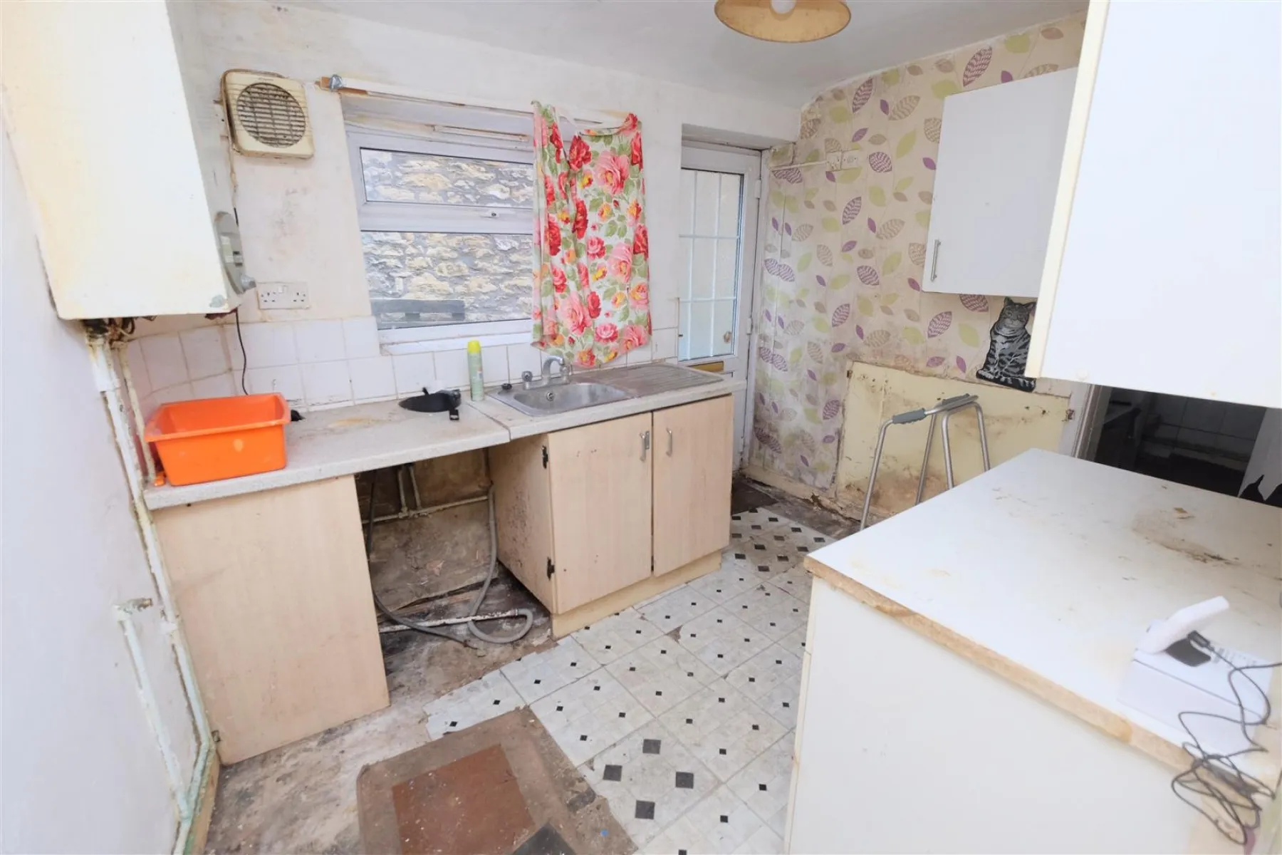 HOUSE | MODERNISATION | FROME, 4 bedroom, House - Detached - 32837652