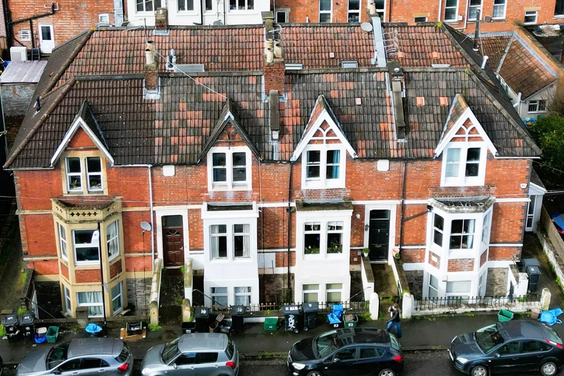 HOUSE / FLATS | UPDATING | BS6, 4 bedroom, House - 32927338
