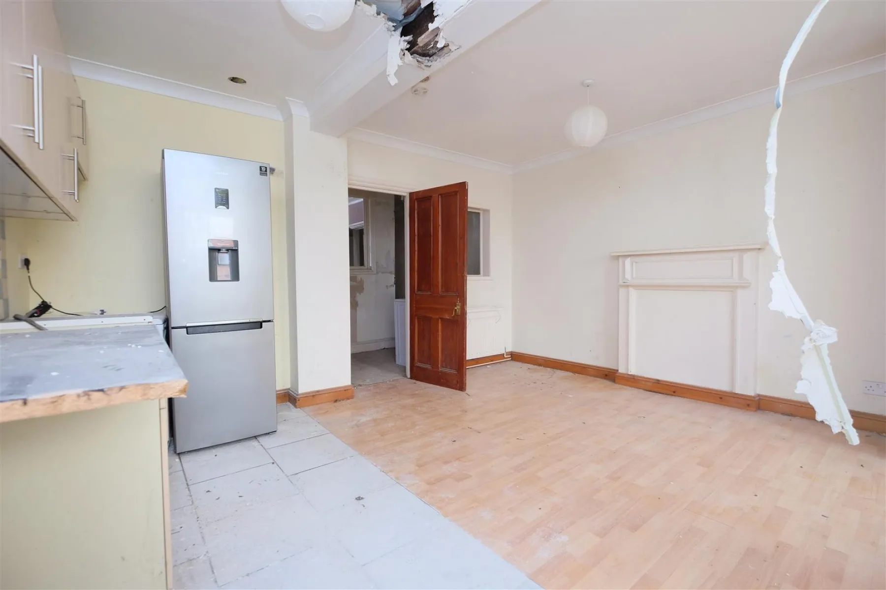 HOUSE / FLATS | UPDATING | BS6, 4 bedroom, House - 32927338