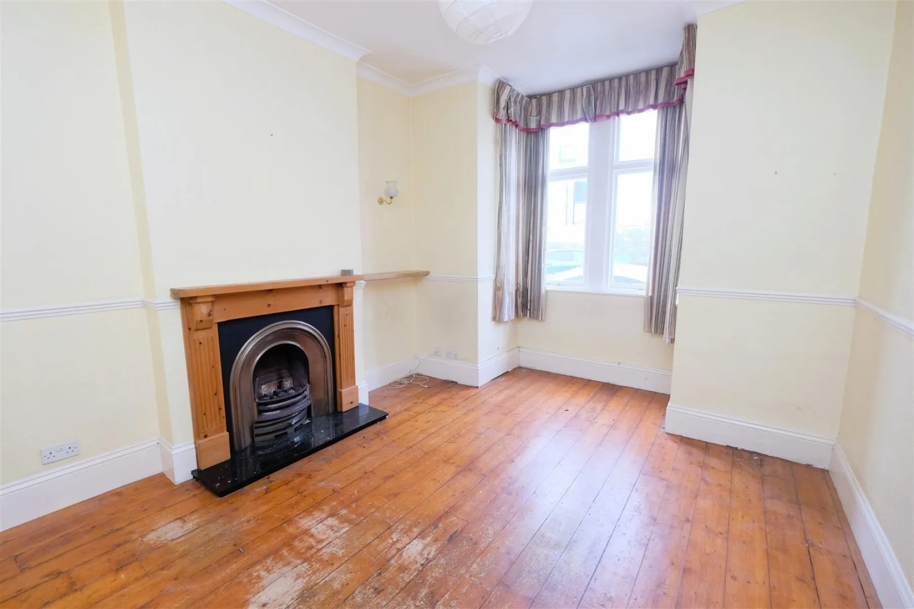 HOUSE / FLATS | UPDATING | BS6, 4 bedroom, House - 32927338