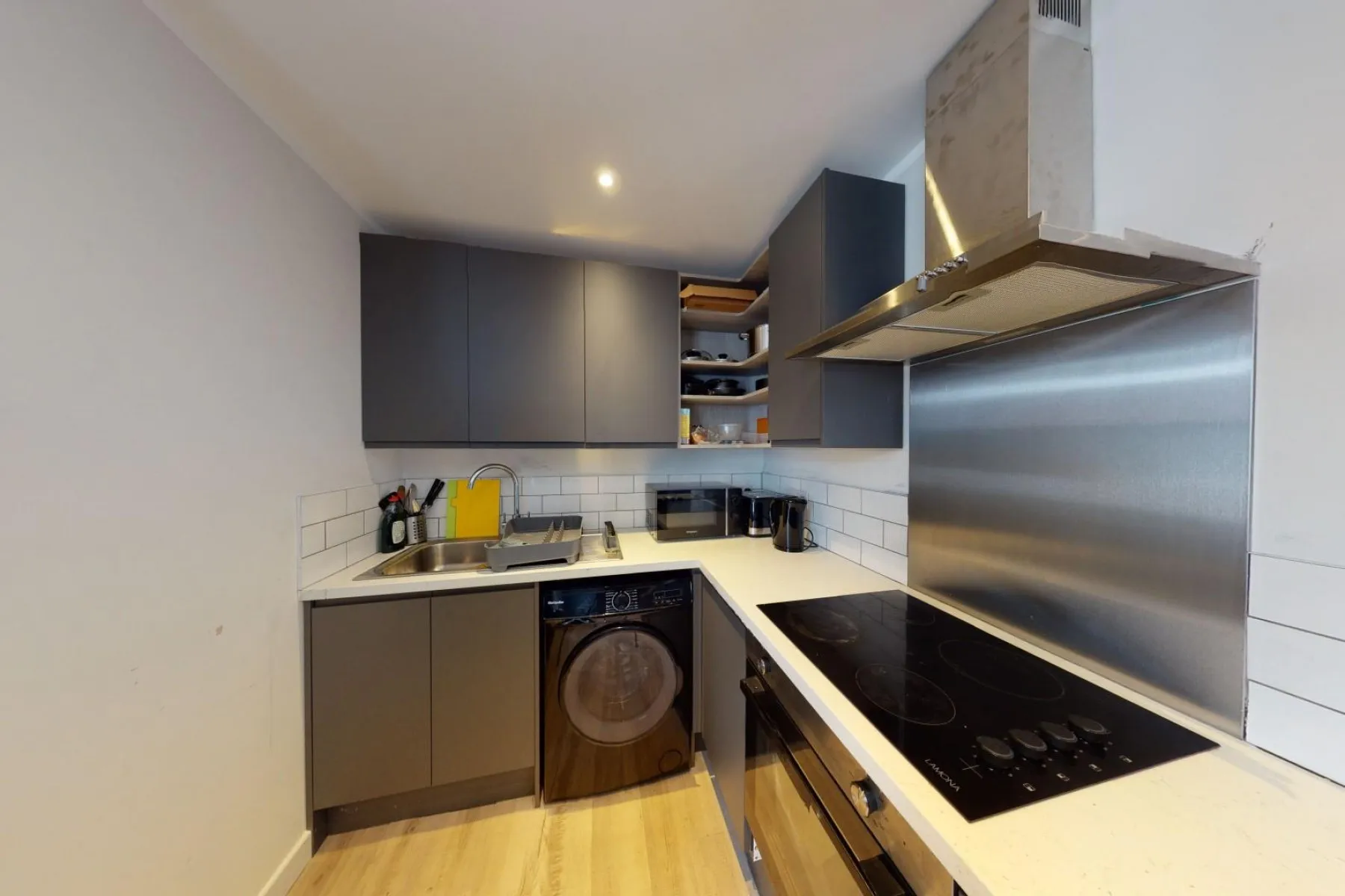 FREEHOLD | MIXED USE | £83K PA, 6 bedroom, Commercial - 32940157
