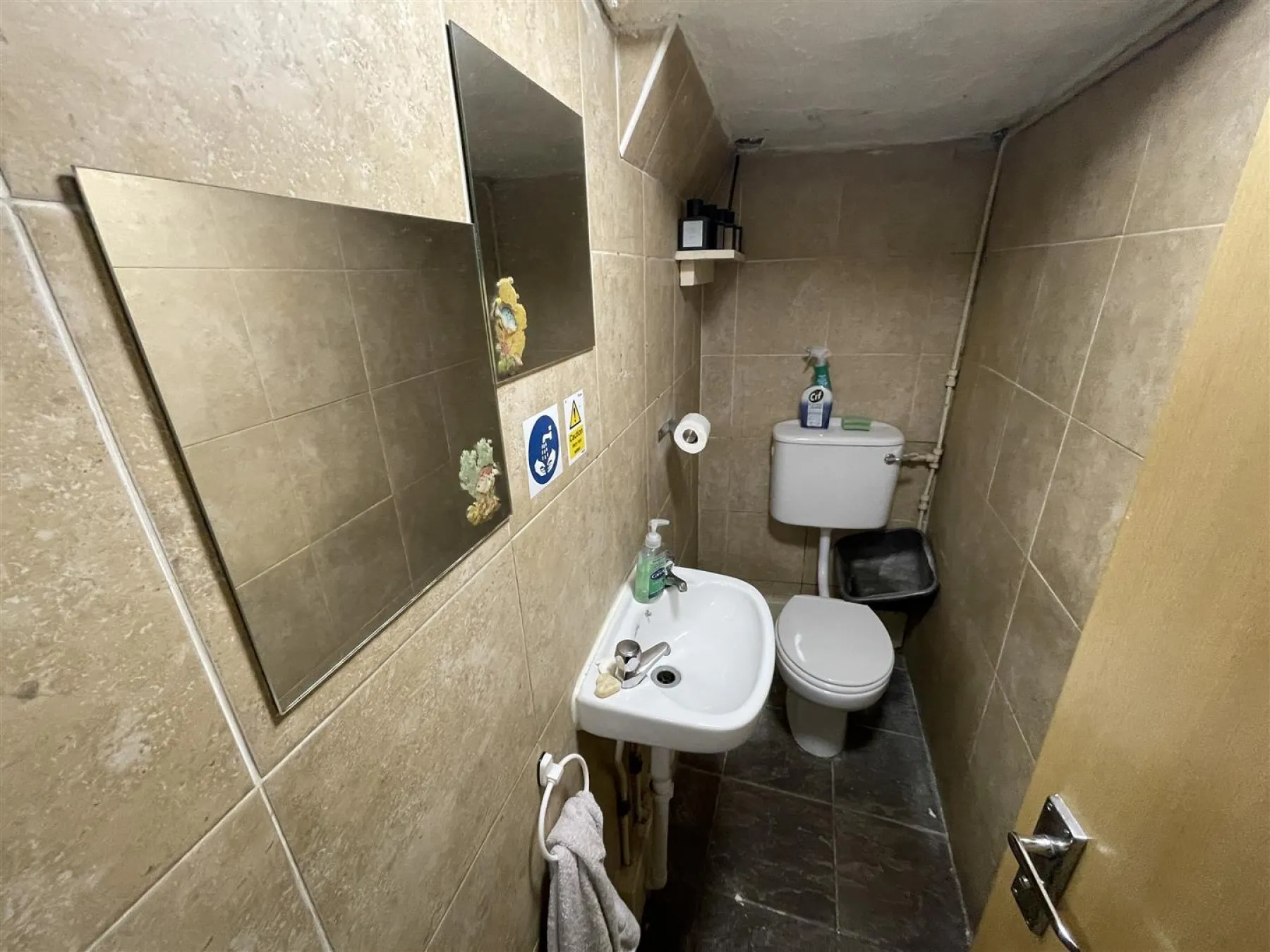 FREEHOLD | MIXED USE | £83K PA, 6 bedroom, Commercial - 32940157