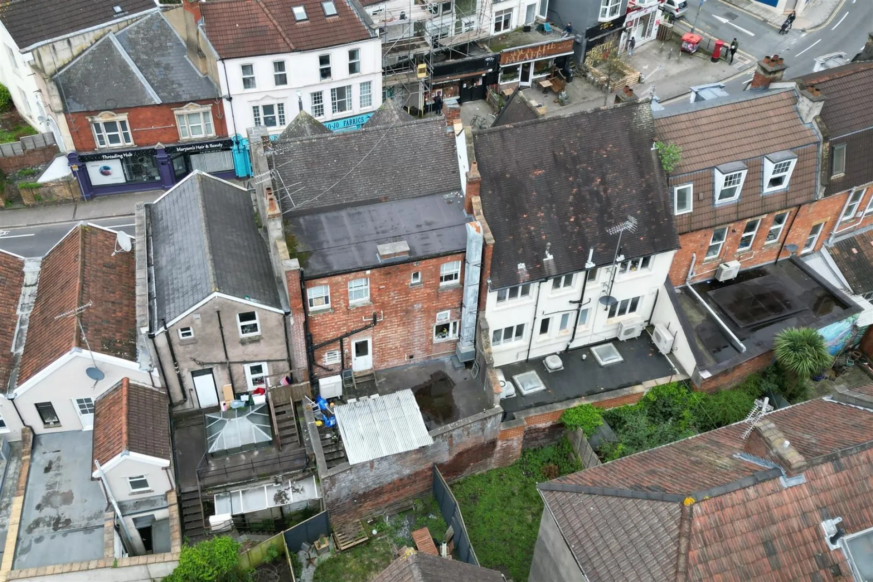 FREEHOLD | MIXED USE | £83K PA, 6 bedroom, Commercial - 32940157