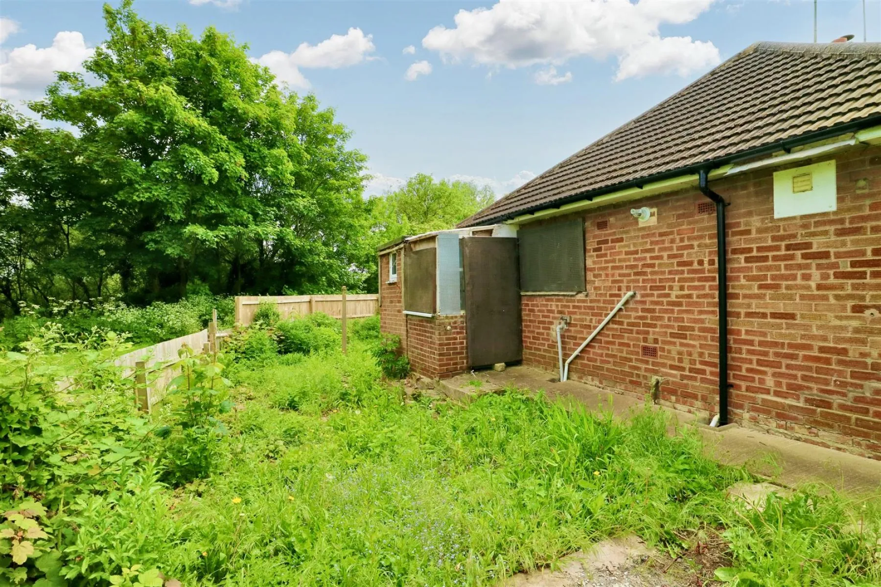 2 X BUNGALOWS | TEWKESBURY, 2 bedroom, Bungalow - Detached - 33117046